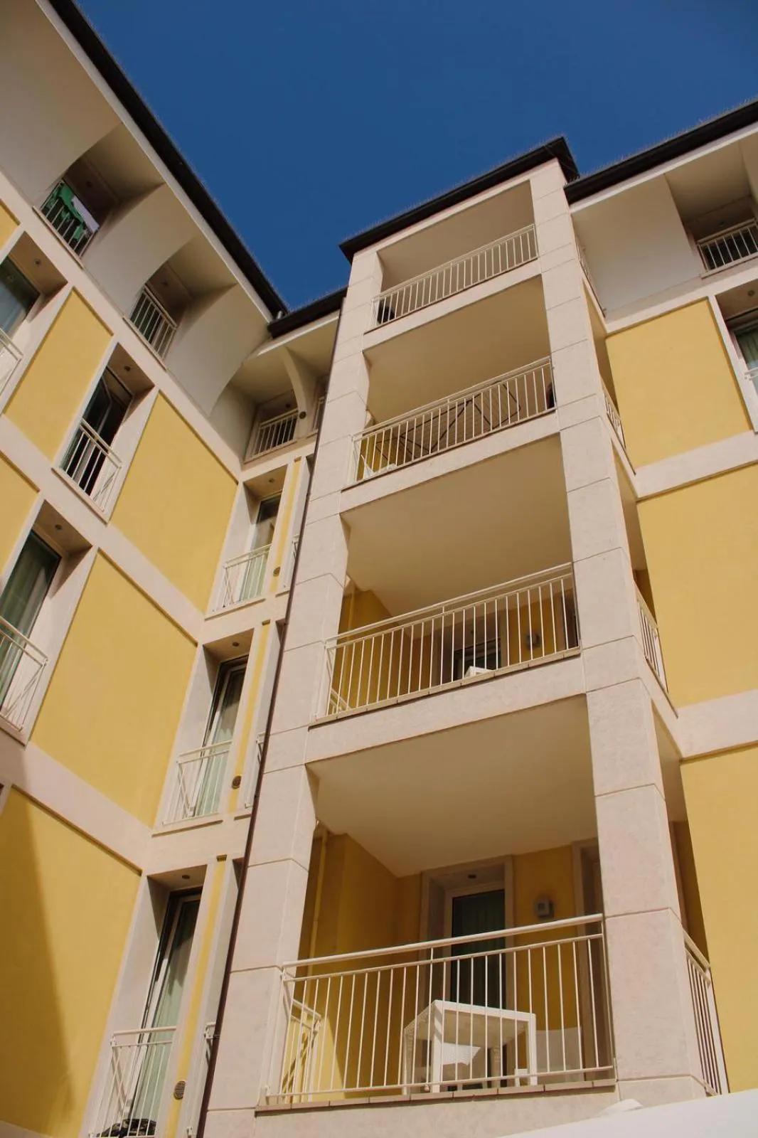 Inner courtyard view in Residenza Agnello D'Oro
