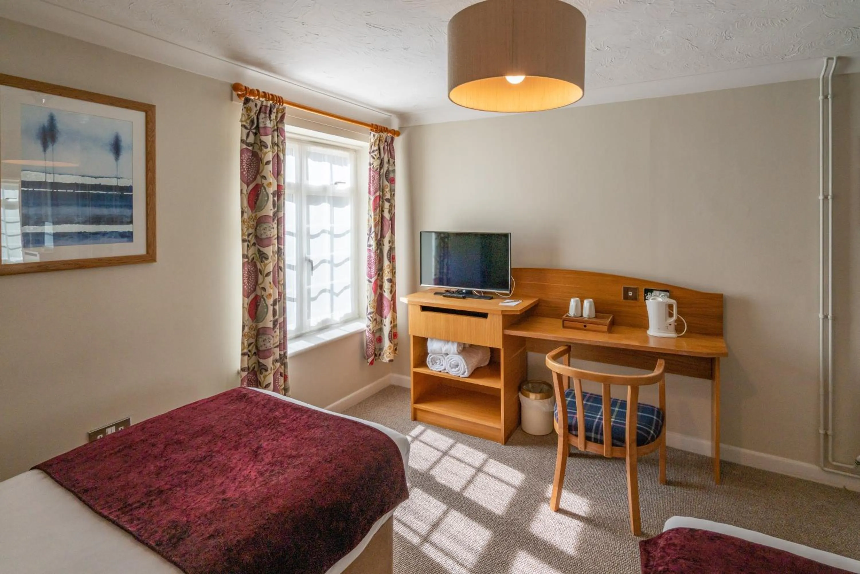 TV and multimedia in Avon Causeway Hotel