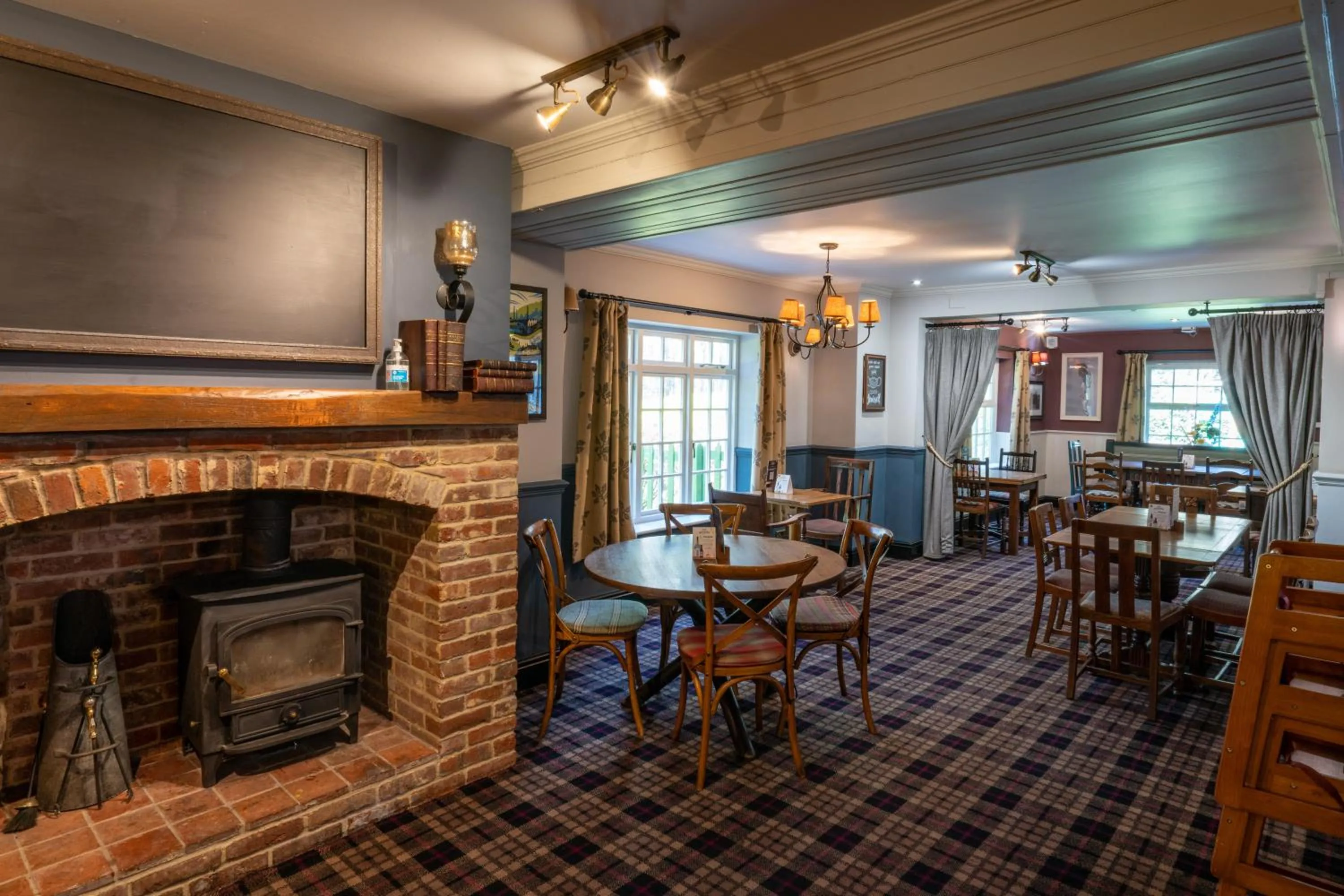 Restaurant/places to eat in Avon Causeway Hotel