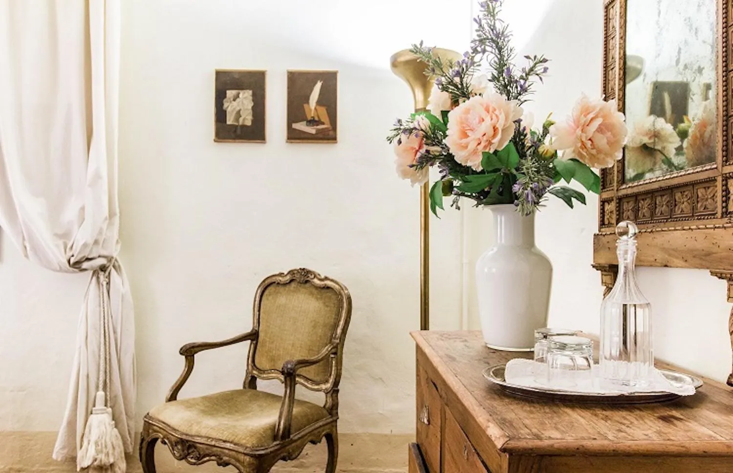 Bedroom in Castello di San Fabiano
