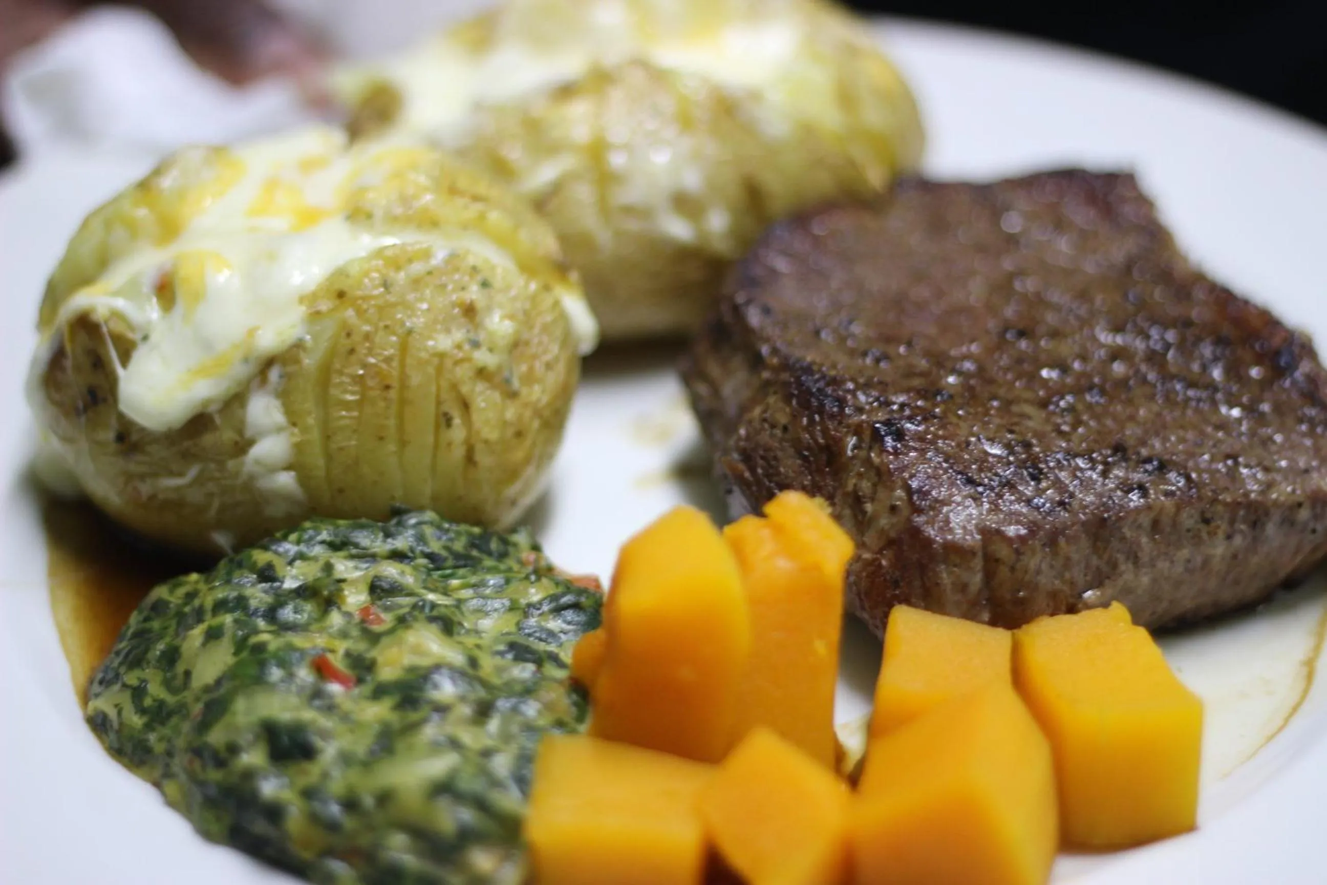 Restaurant/places to eat in Ecolux Boutique Hotel