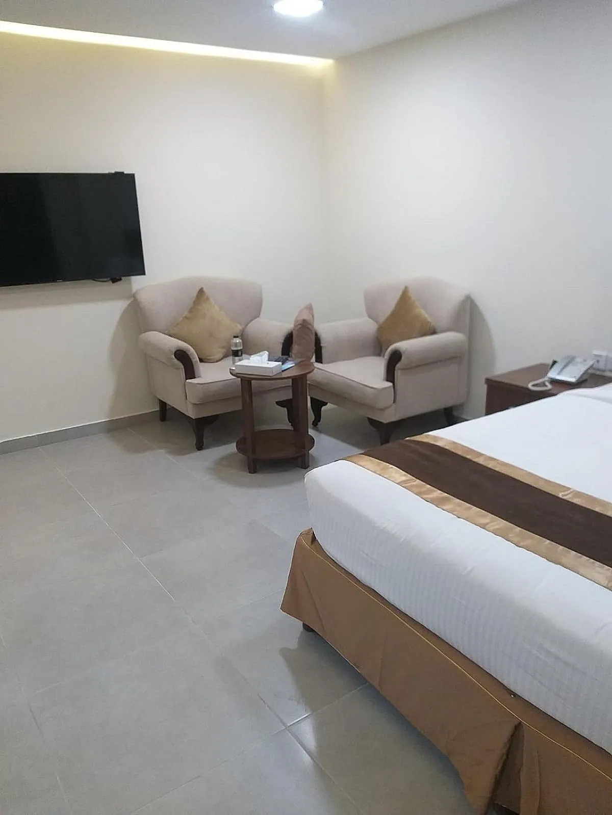 Bed in Bristol Hotel Salalah