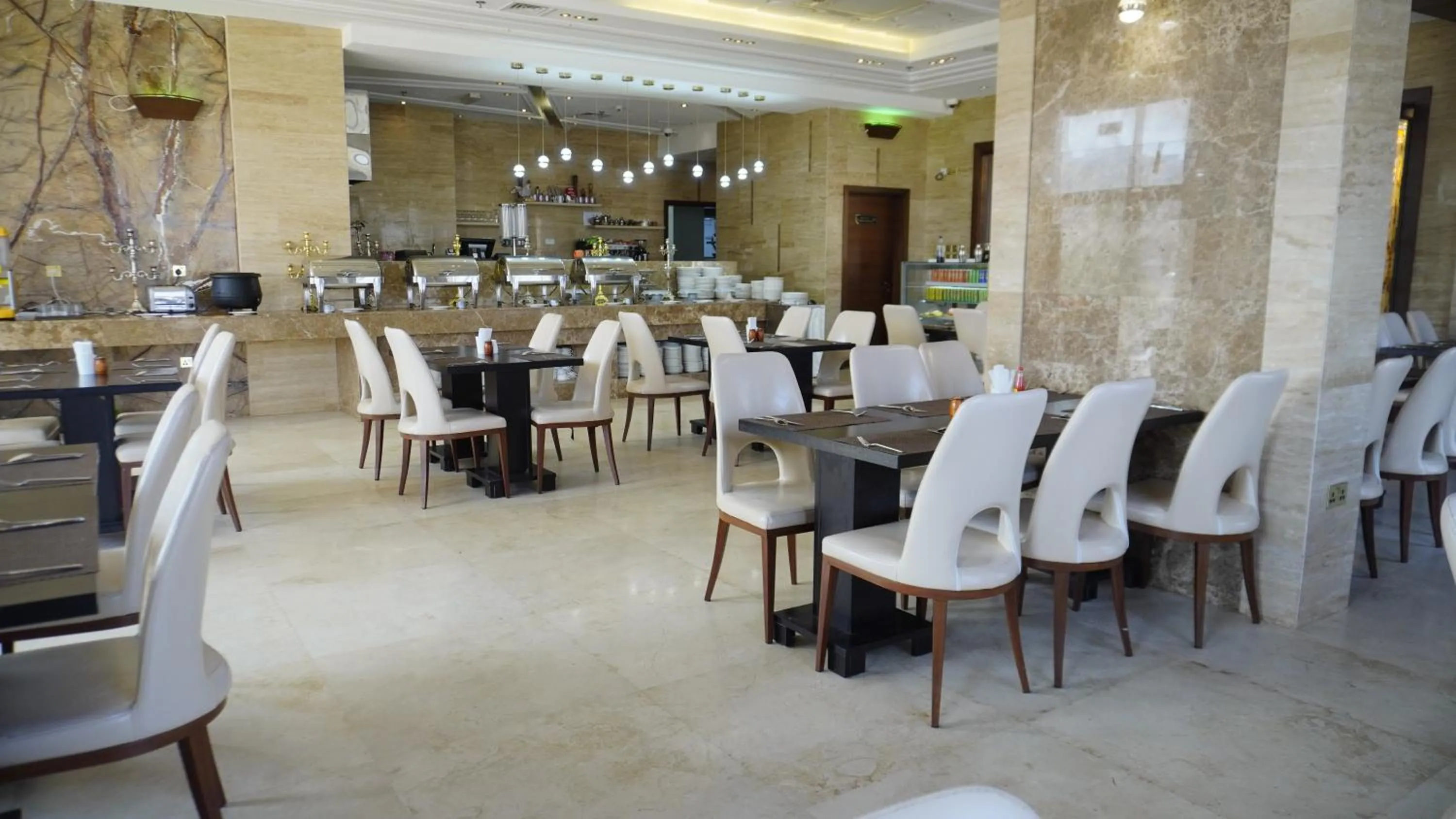 Restaurant/places to eat in Bristol Hotel Salalah