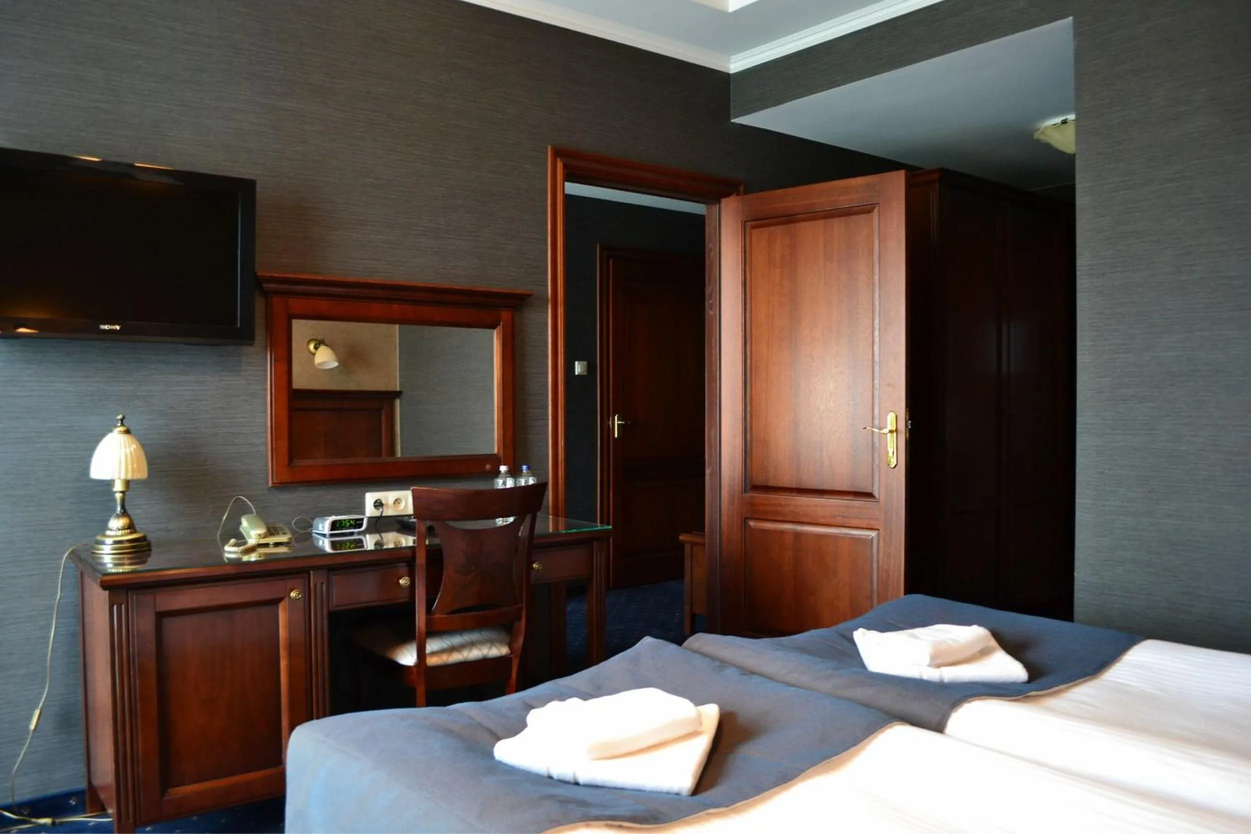 Photo of the whole room, Bed in Borowinowy Zdrój Hotel Wellness Spa & Conference