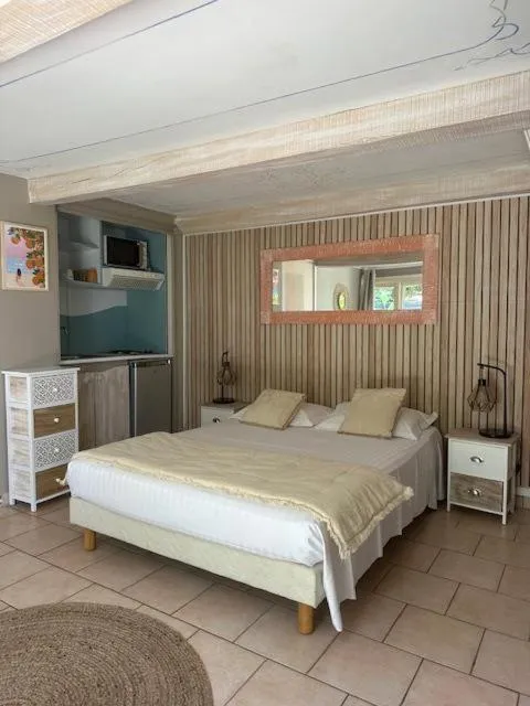 Bed in Hôtel Miramar