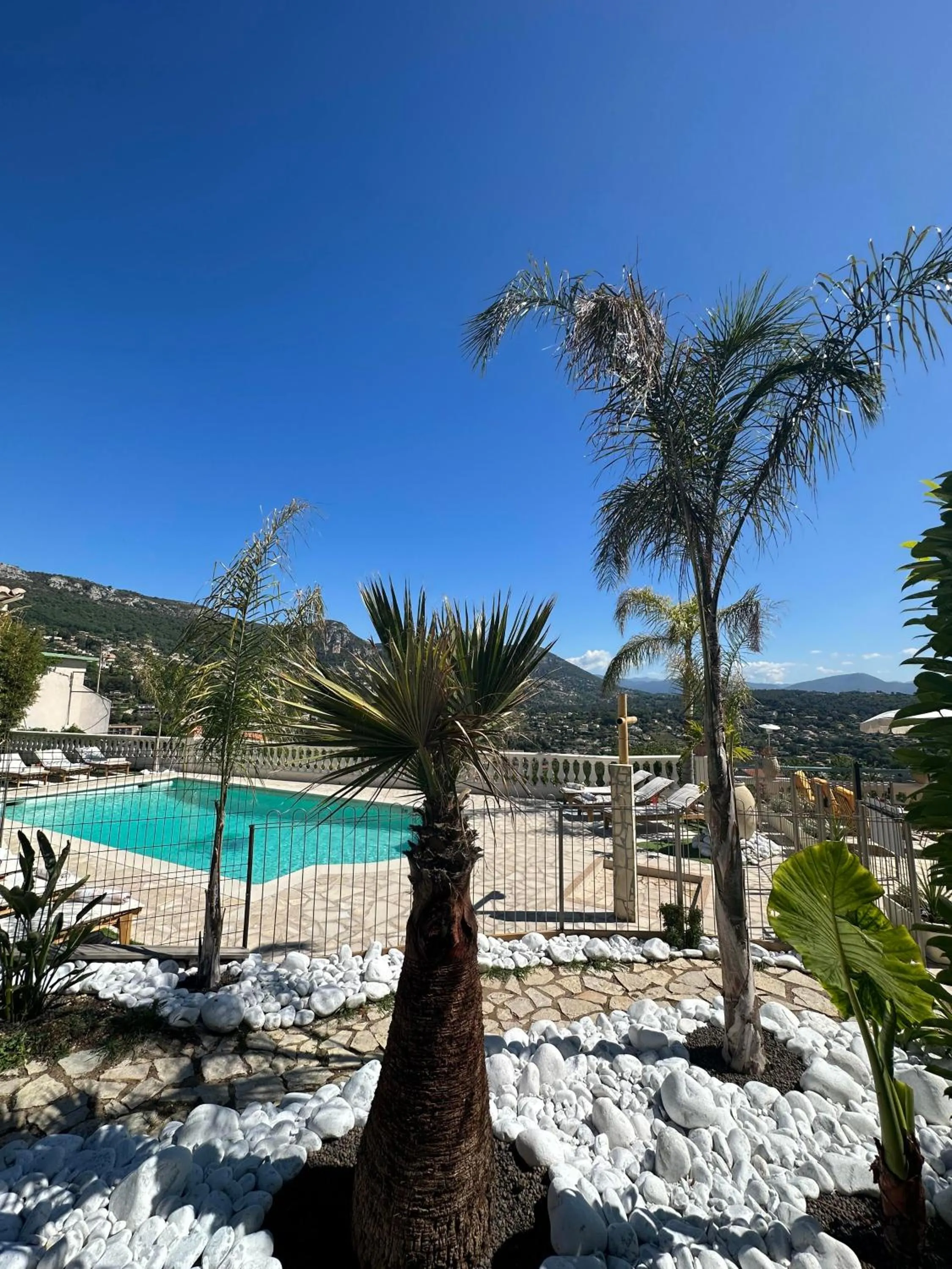 Swimming pool in Hôtel Miramar
