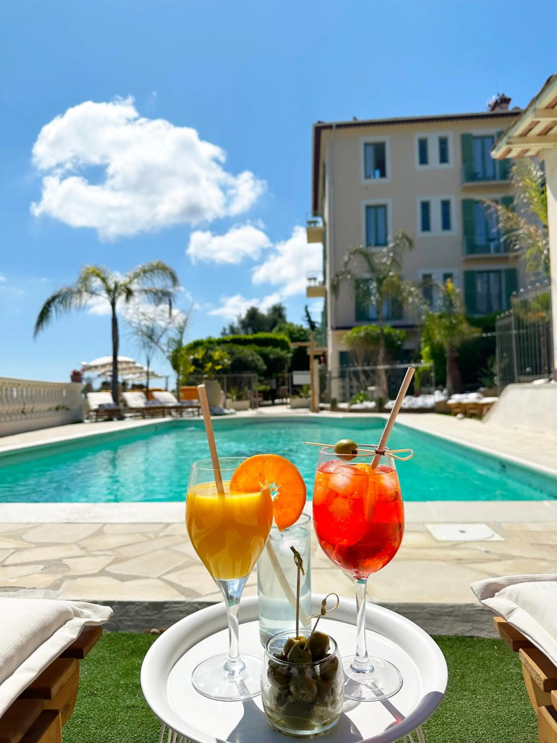 Day in Hôtel Miramar