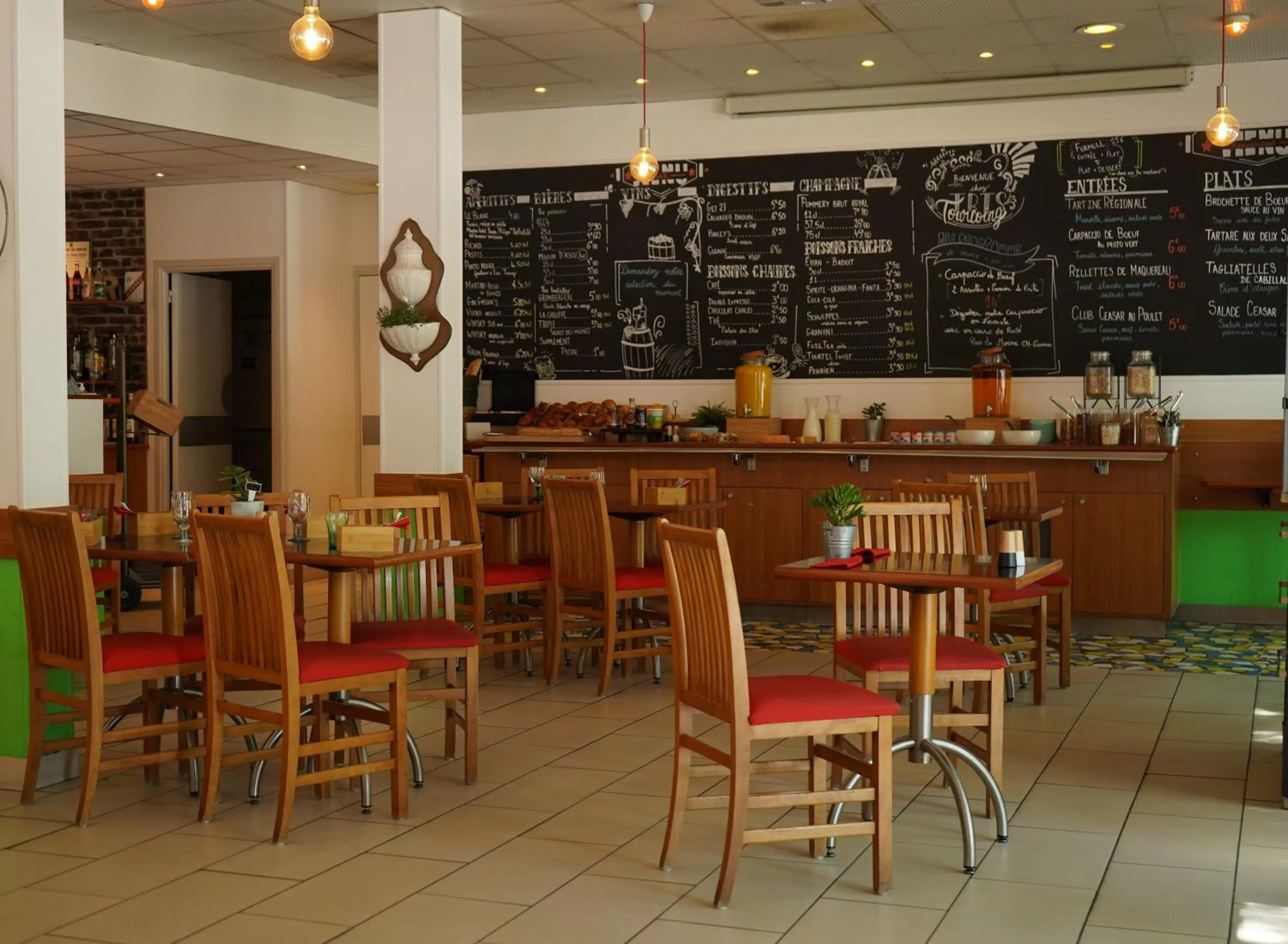 Restaurant/Places to Eat in ibis Lille Tourcoing Centre