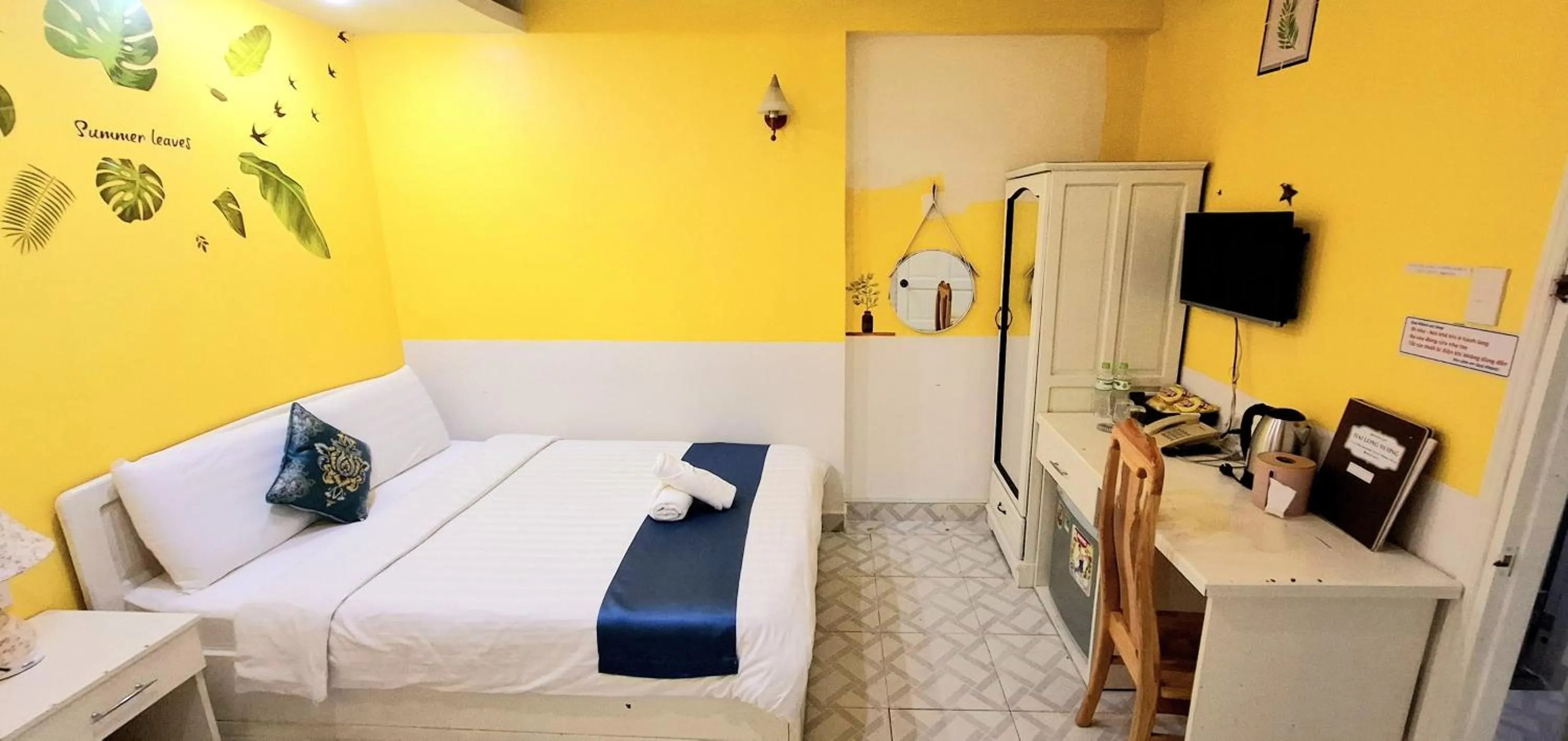 Bed in Hai Long Vuong Hotel