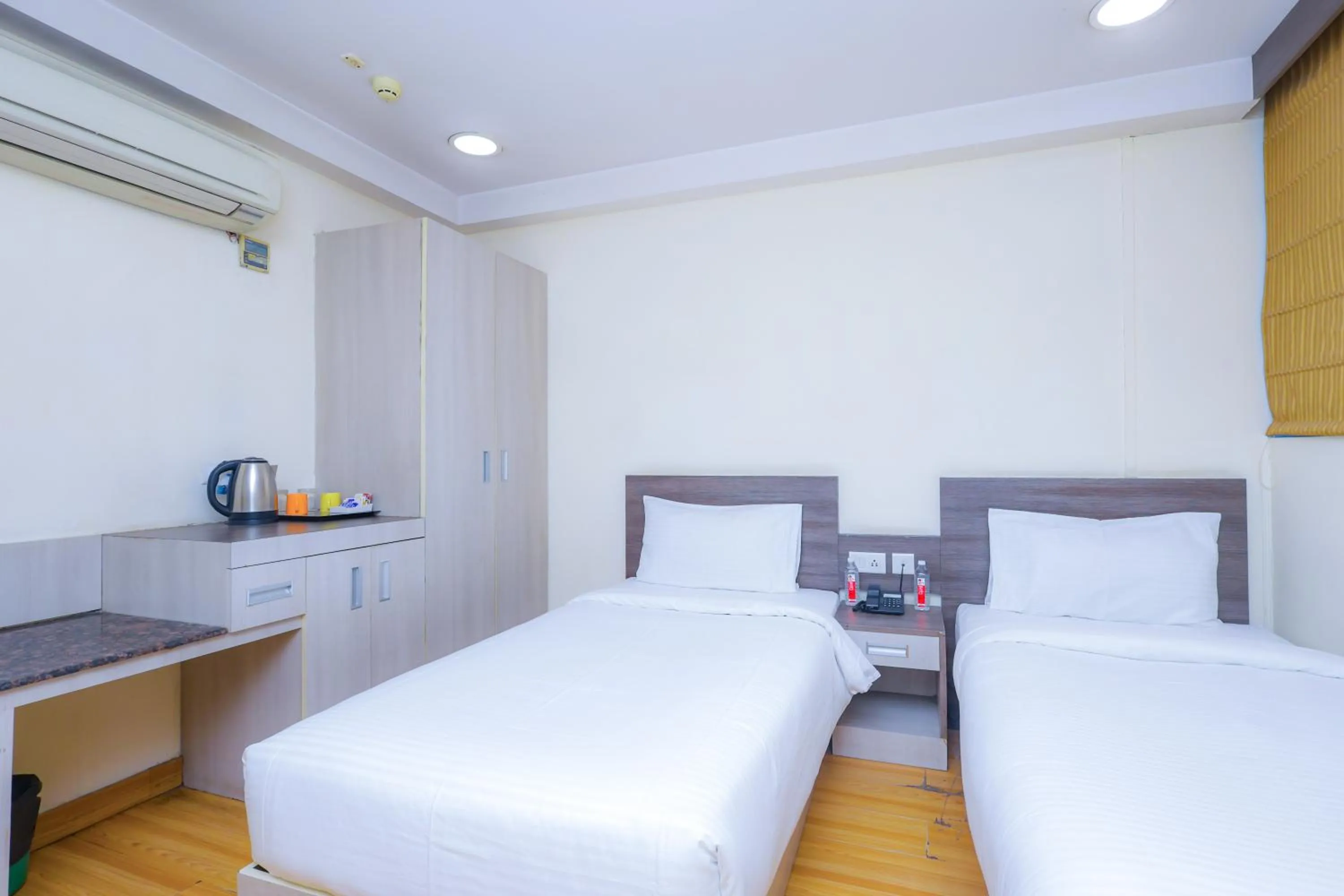 Bedroom, Bed in Hyphen Business Hotel