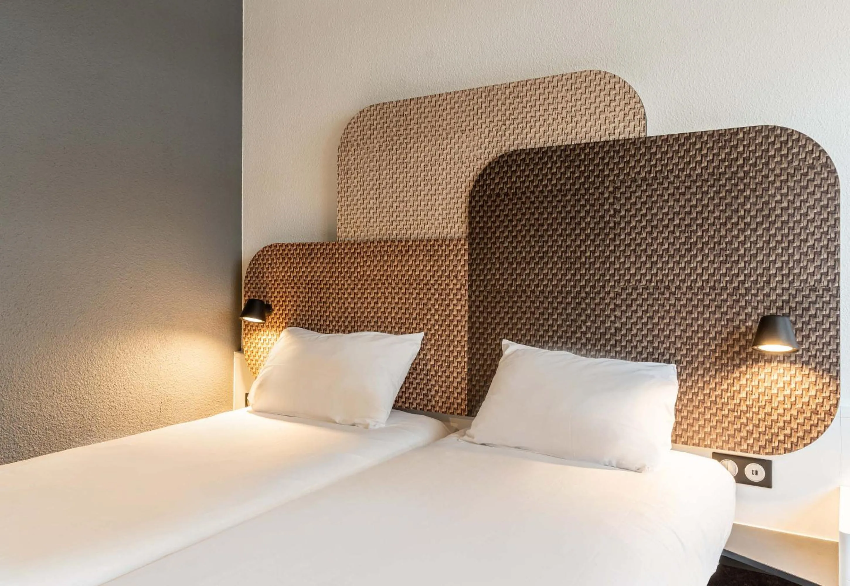 Bedroom, Bed in B&B HOTEL Marseille Prado Parc des Expositions