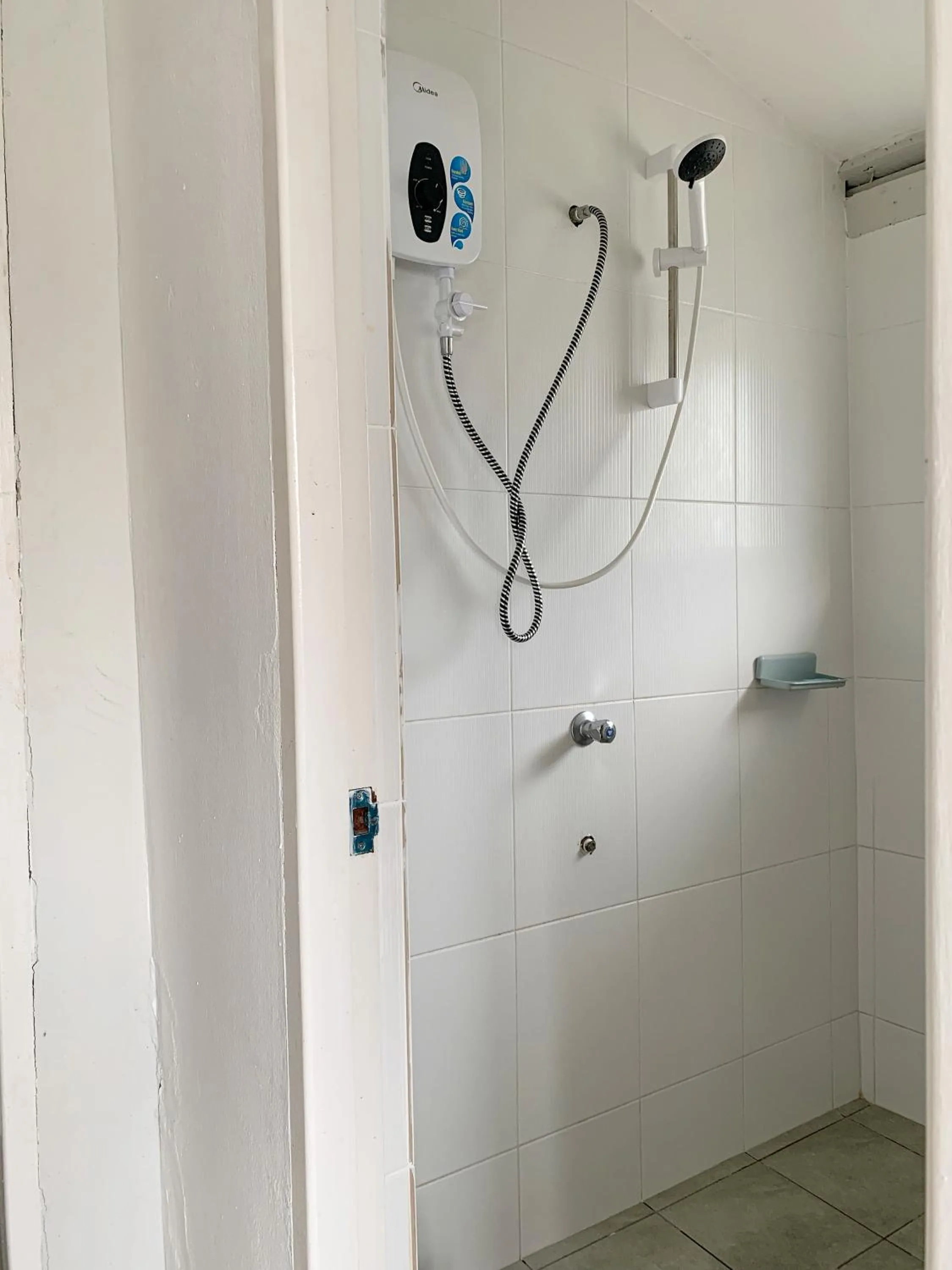 Shower in Hornbill's Nest Kuching