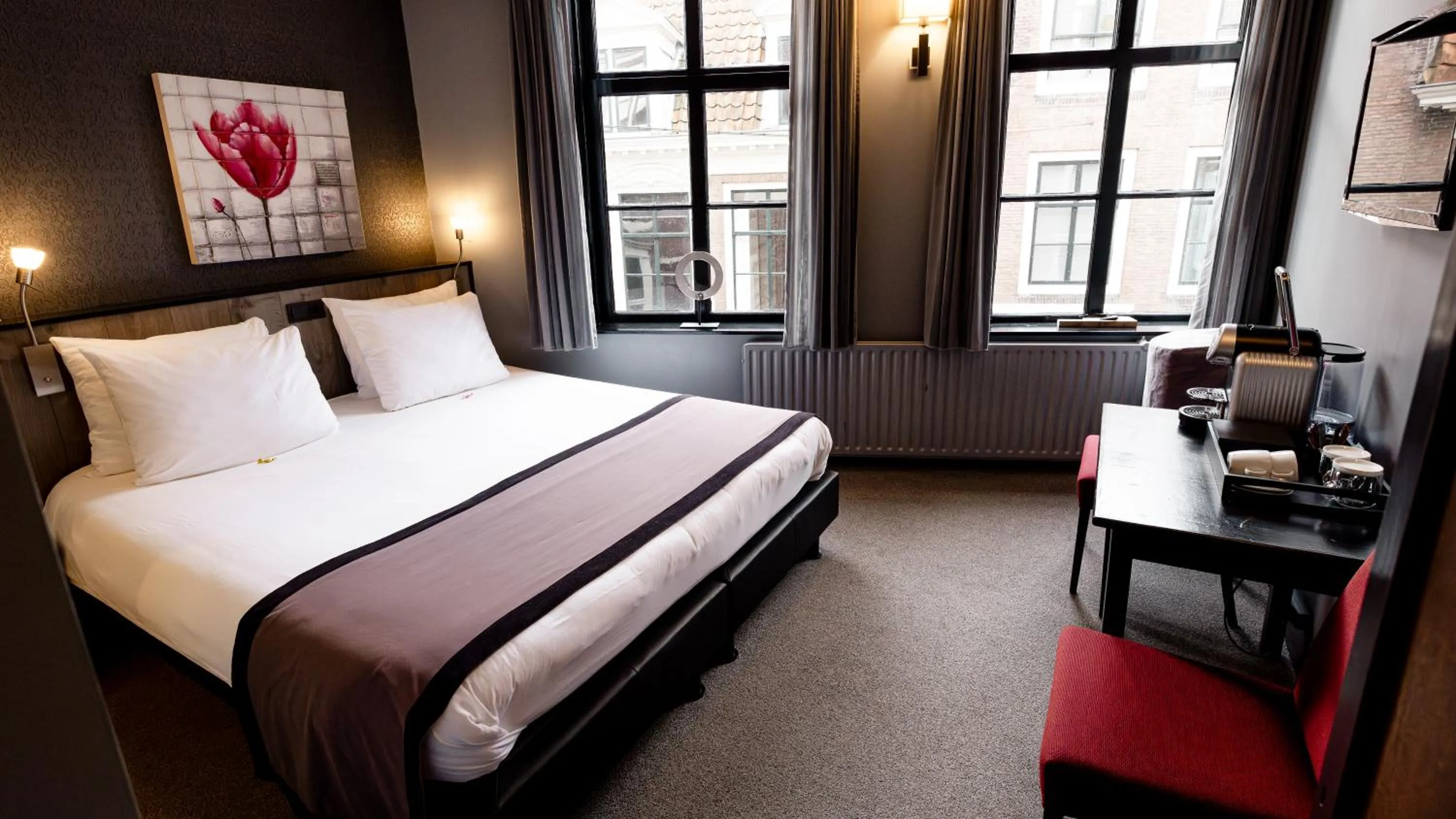 Photo of the whole room, Bed in B&B 't Poorthuys