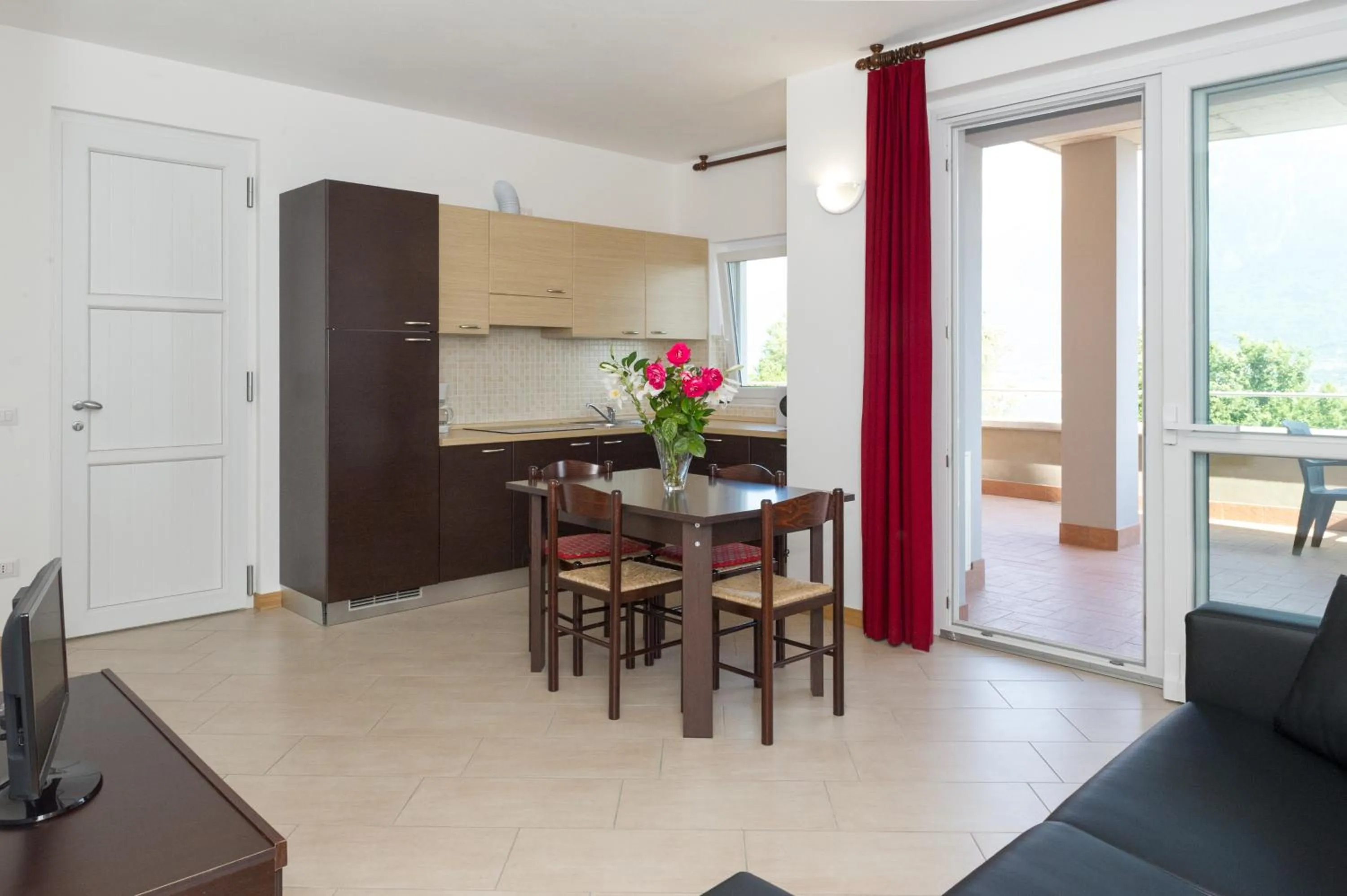 Kitchen or kitchenette in Residence Le Azalee & SPA