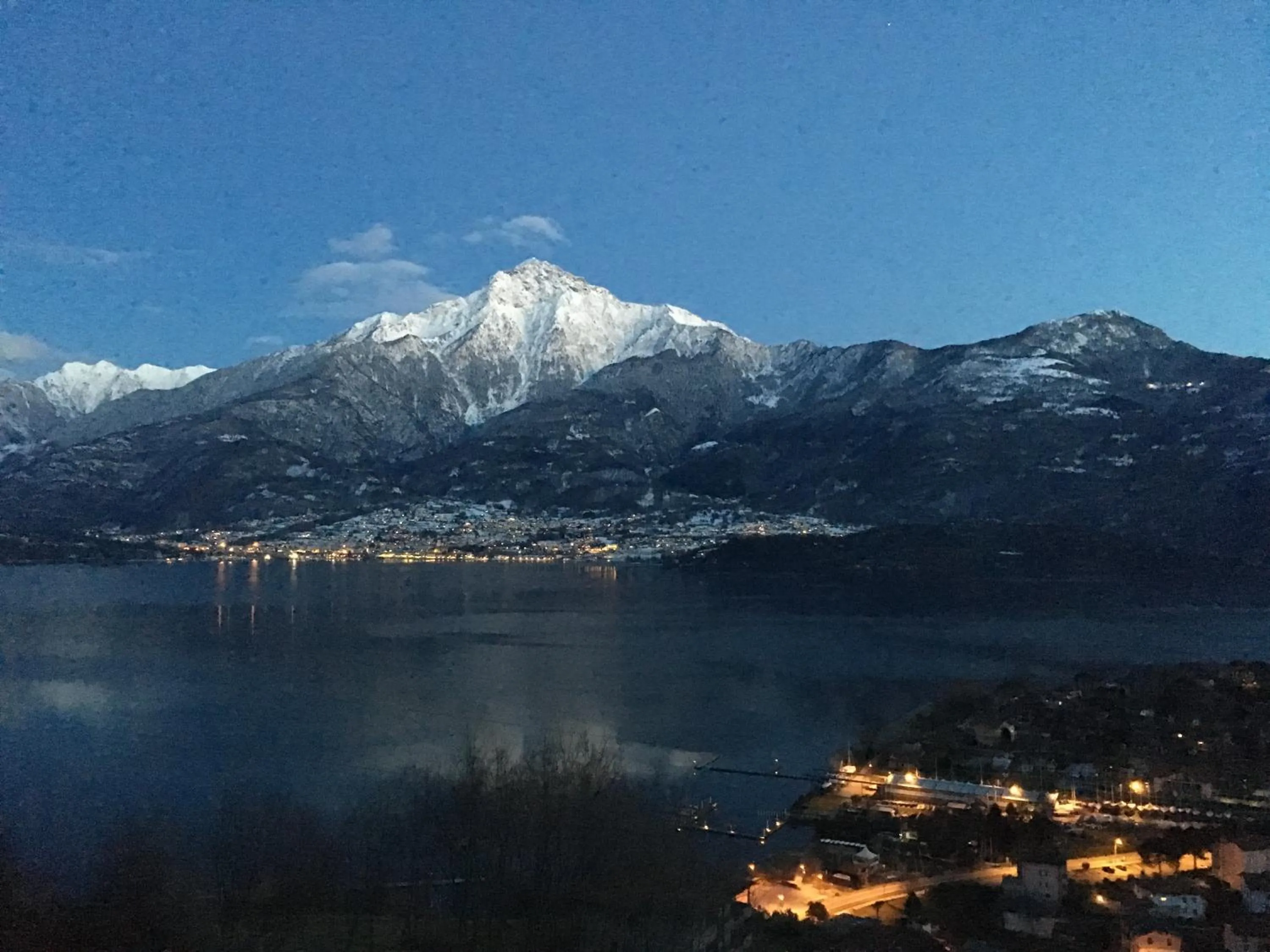 Lake view in Residence Le Azalee & SPA