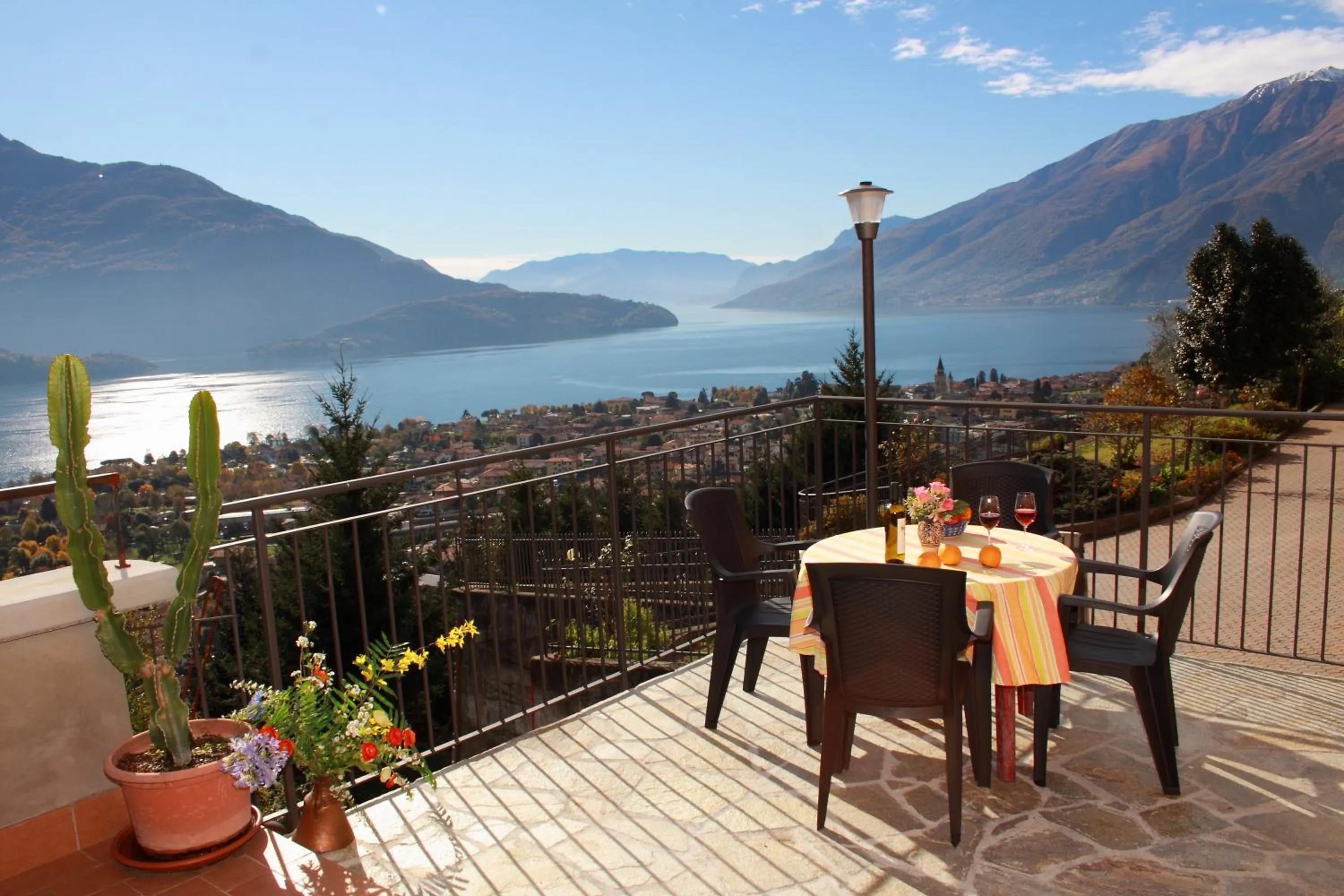 Lake view in Residence Le Azalee & SPA