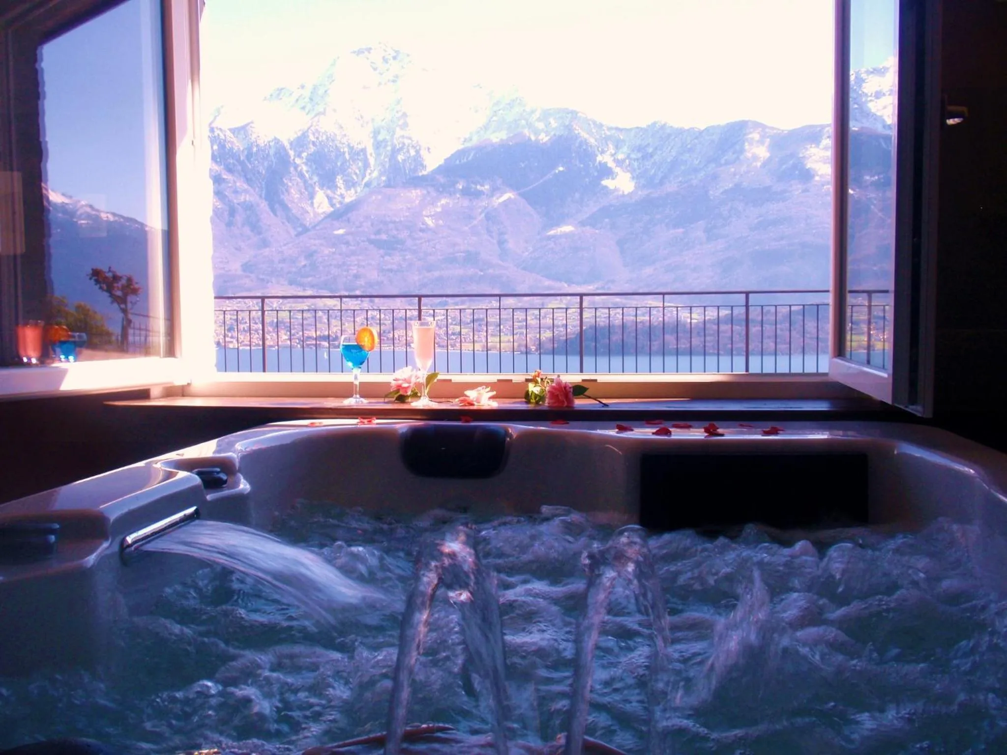 Hot Tub in Residence Le Azalee & SPA