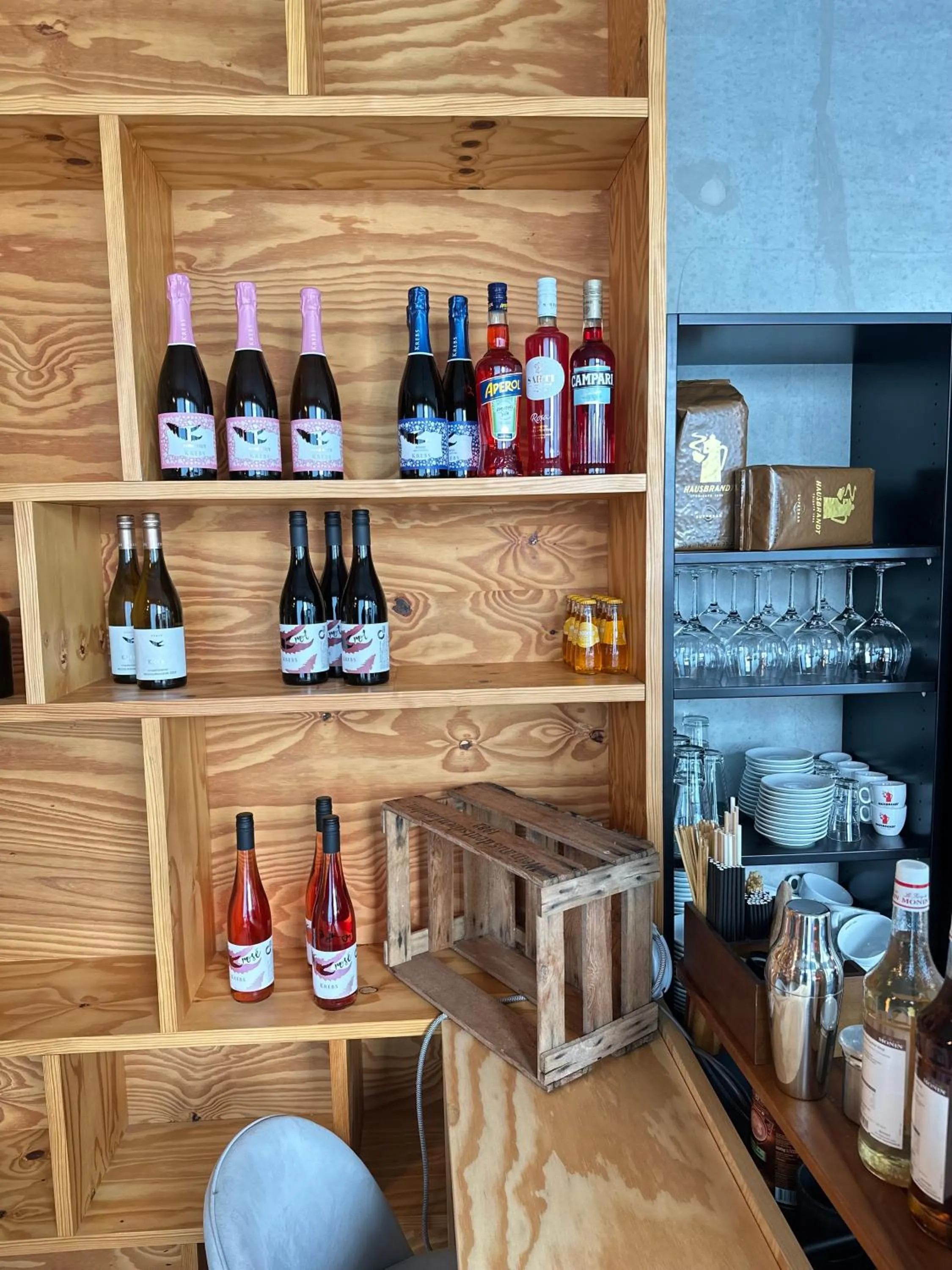 Lounge or bar in elferrooms Hotel