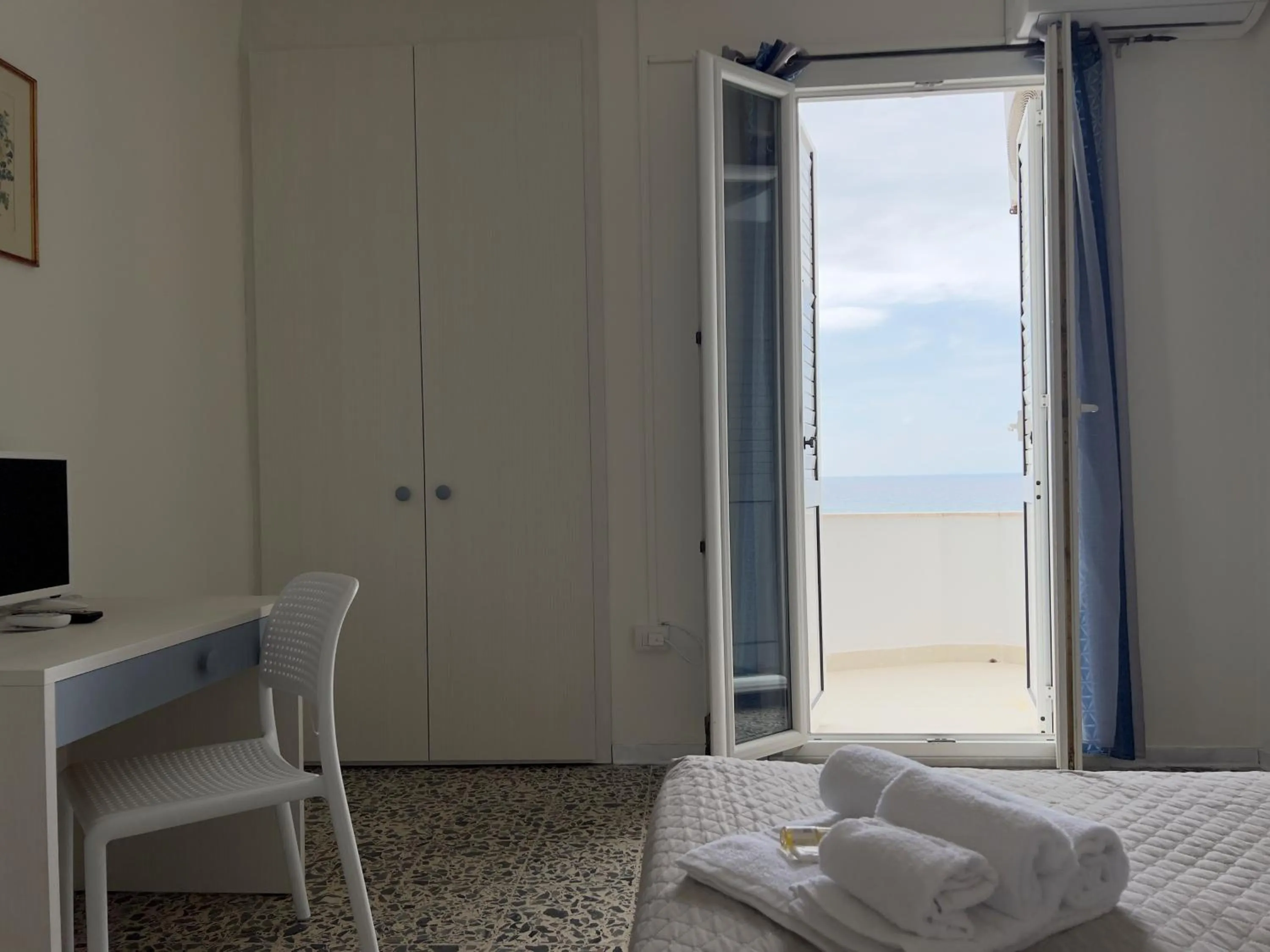 Bedroom, Bed in Hotel Castelsardo Domus Beach