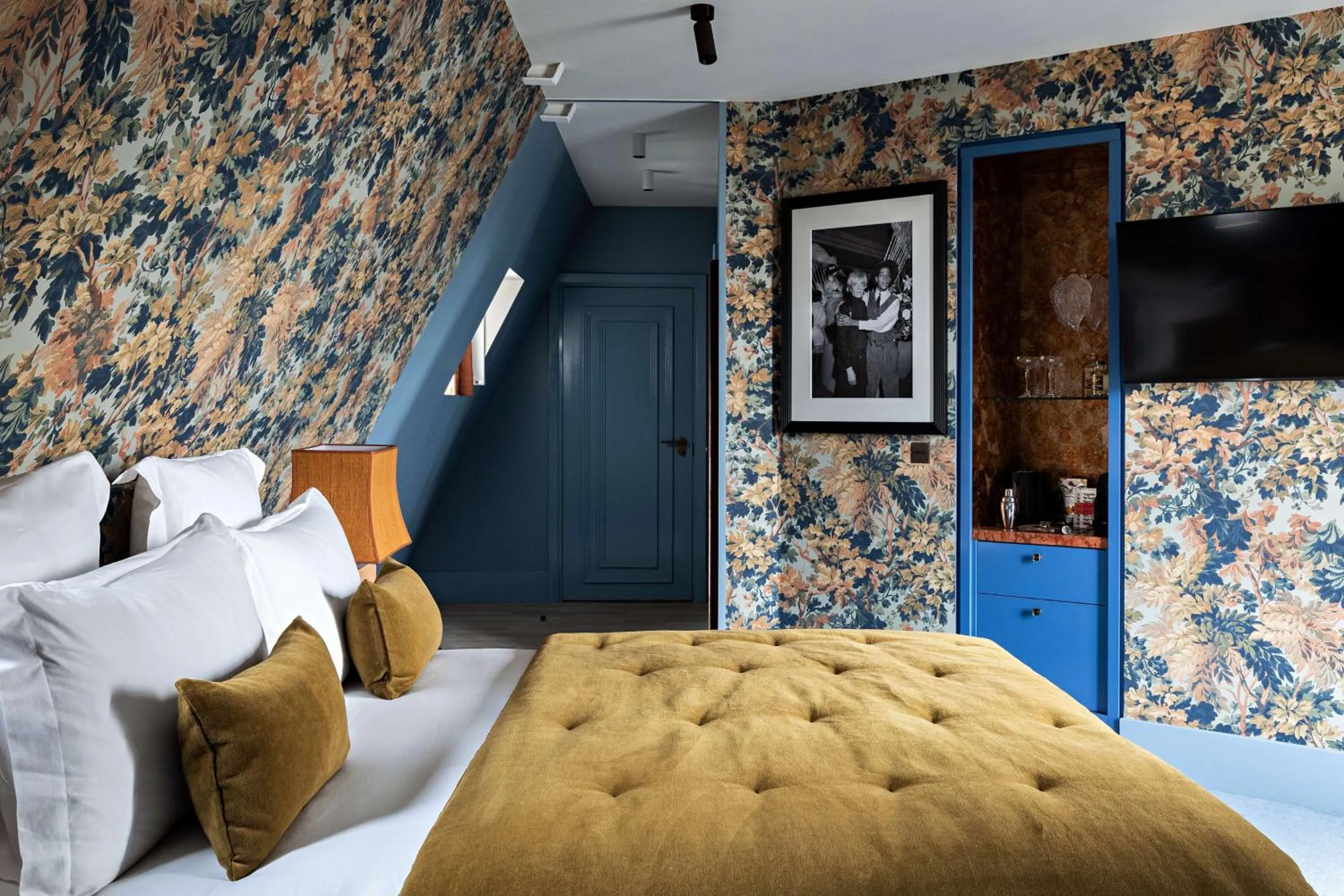 Bedroom, Bed in Hotel Florida Paris