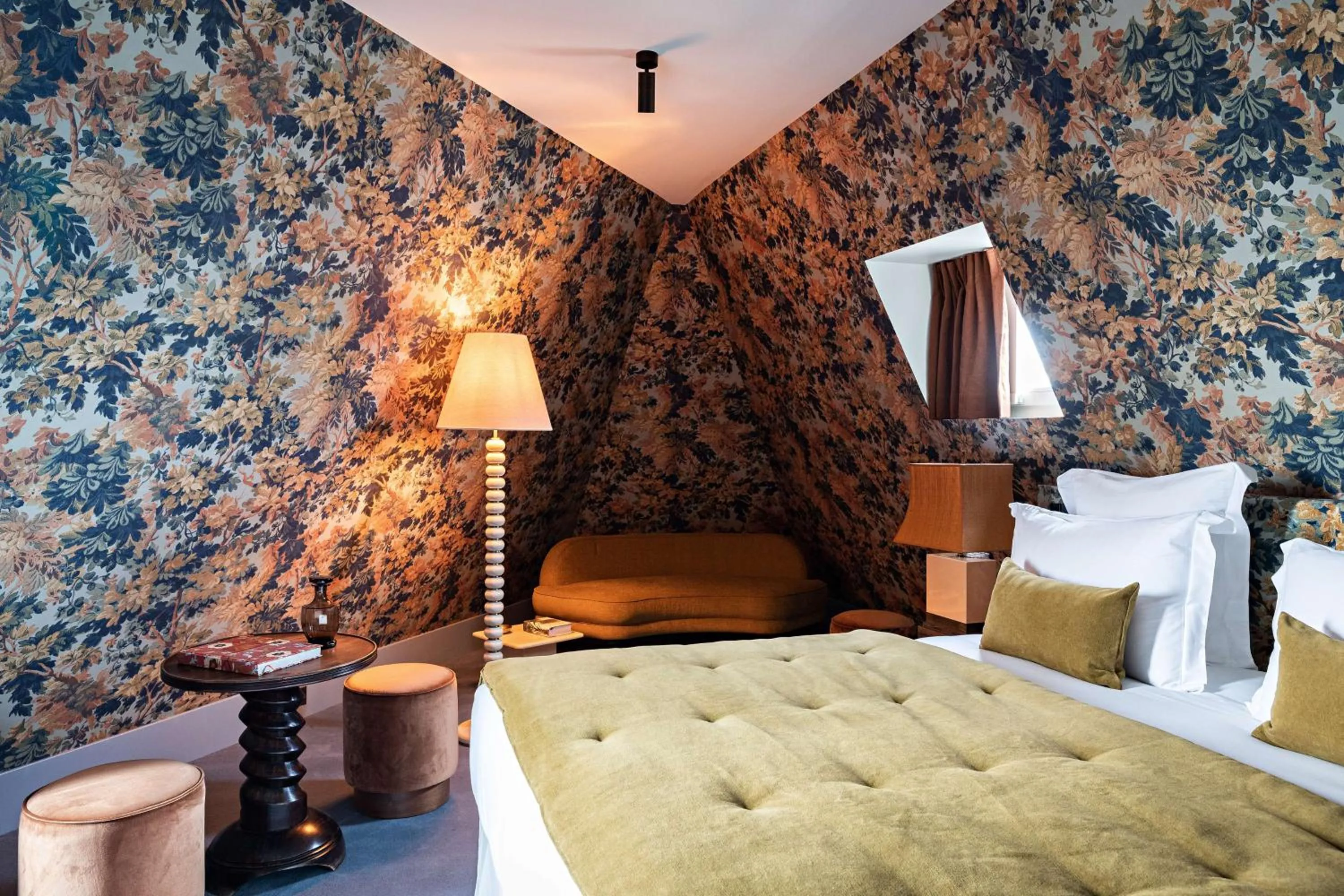 Bedroom, Bed in Hotel Florida Paris