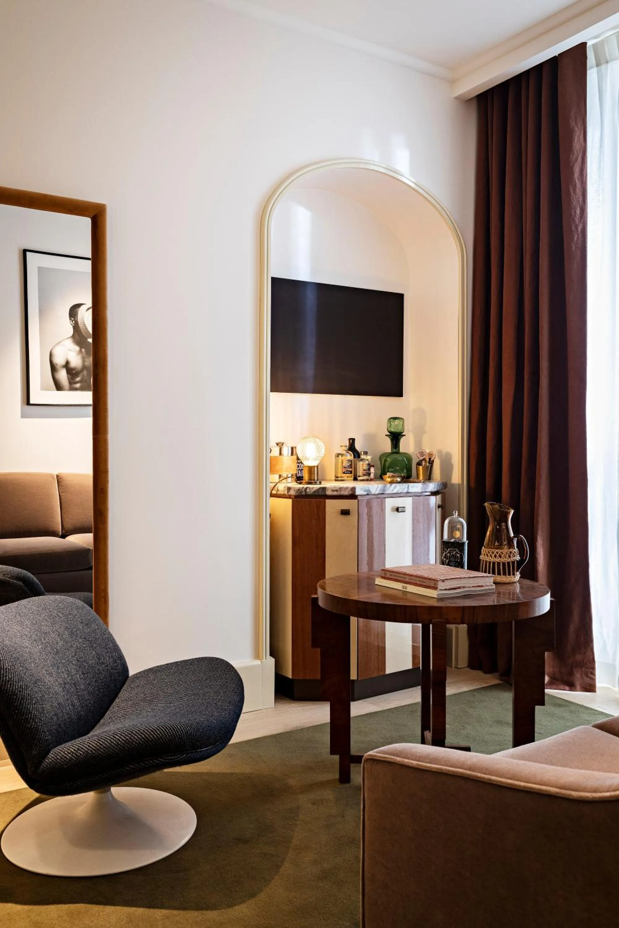 TV and multimedia in Hotel Florida Paris