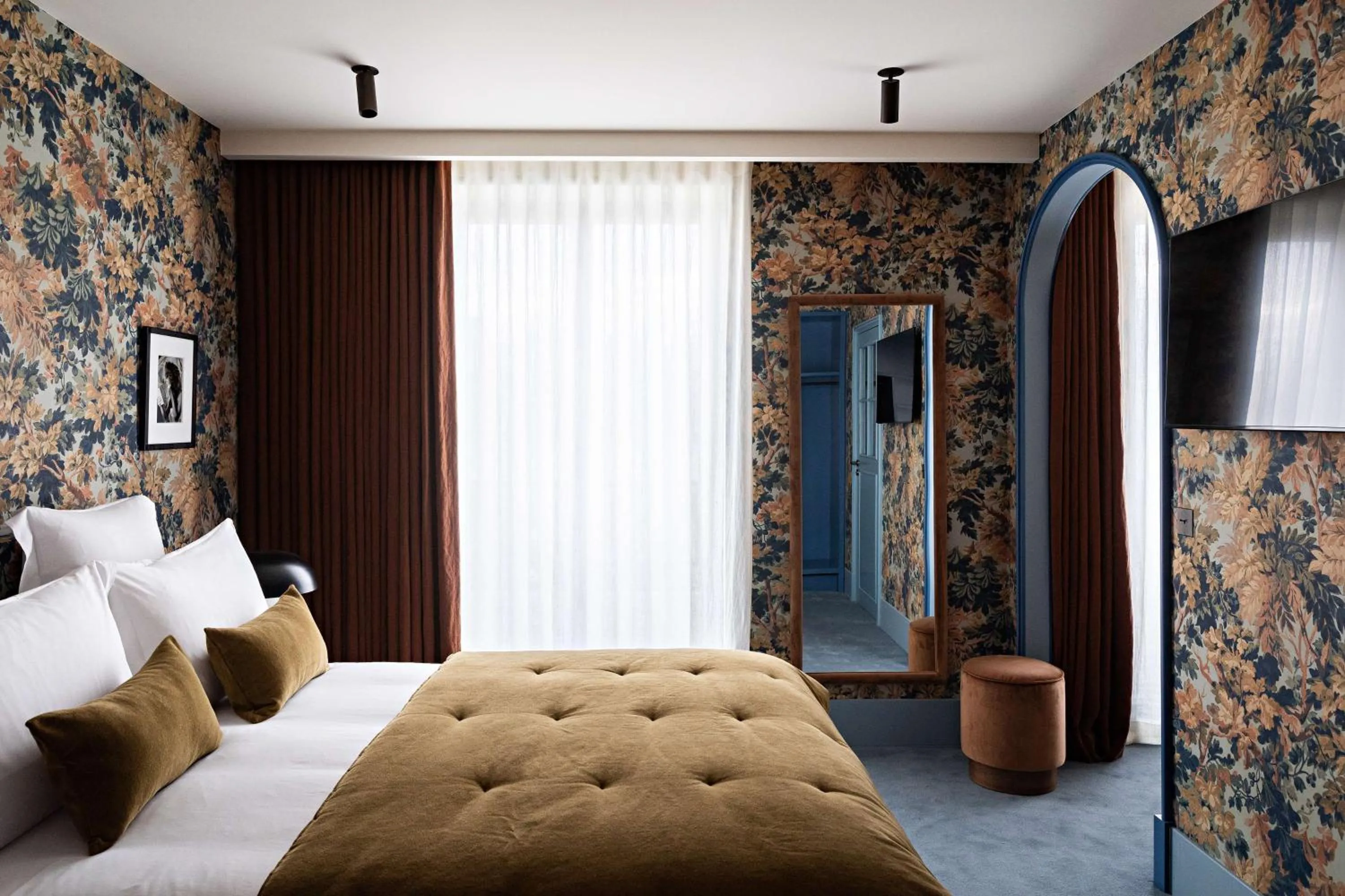 Bedroom, Bed in Hotel Florida Paris