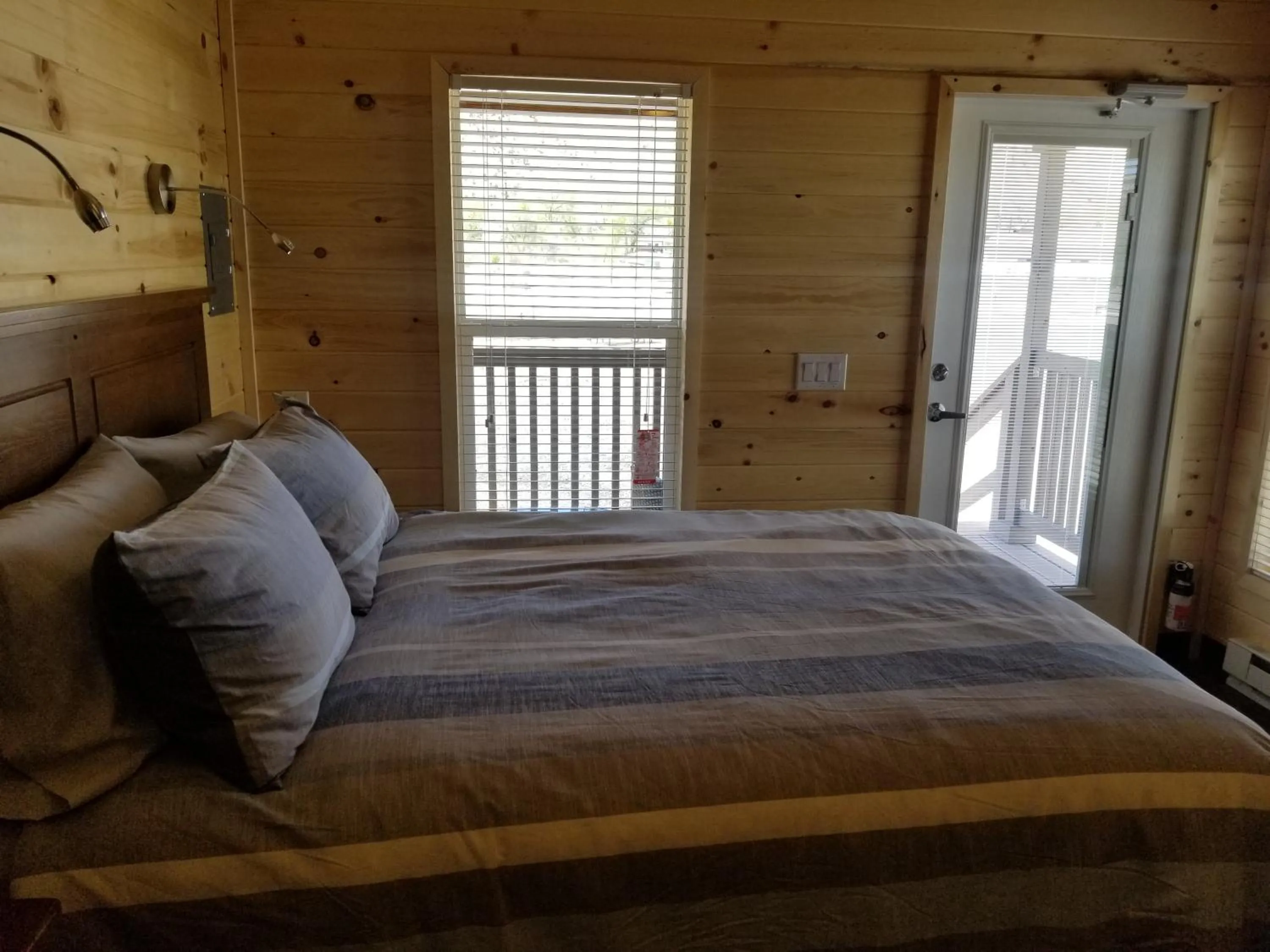 Bed in Castle Gate RV Park