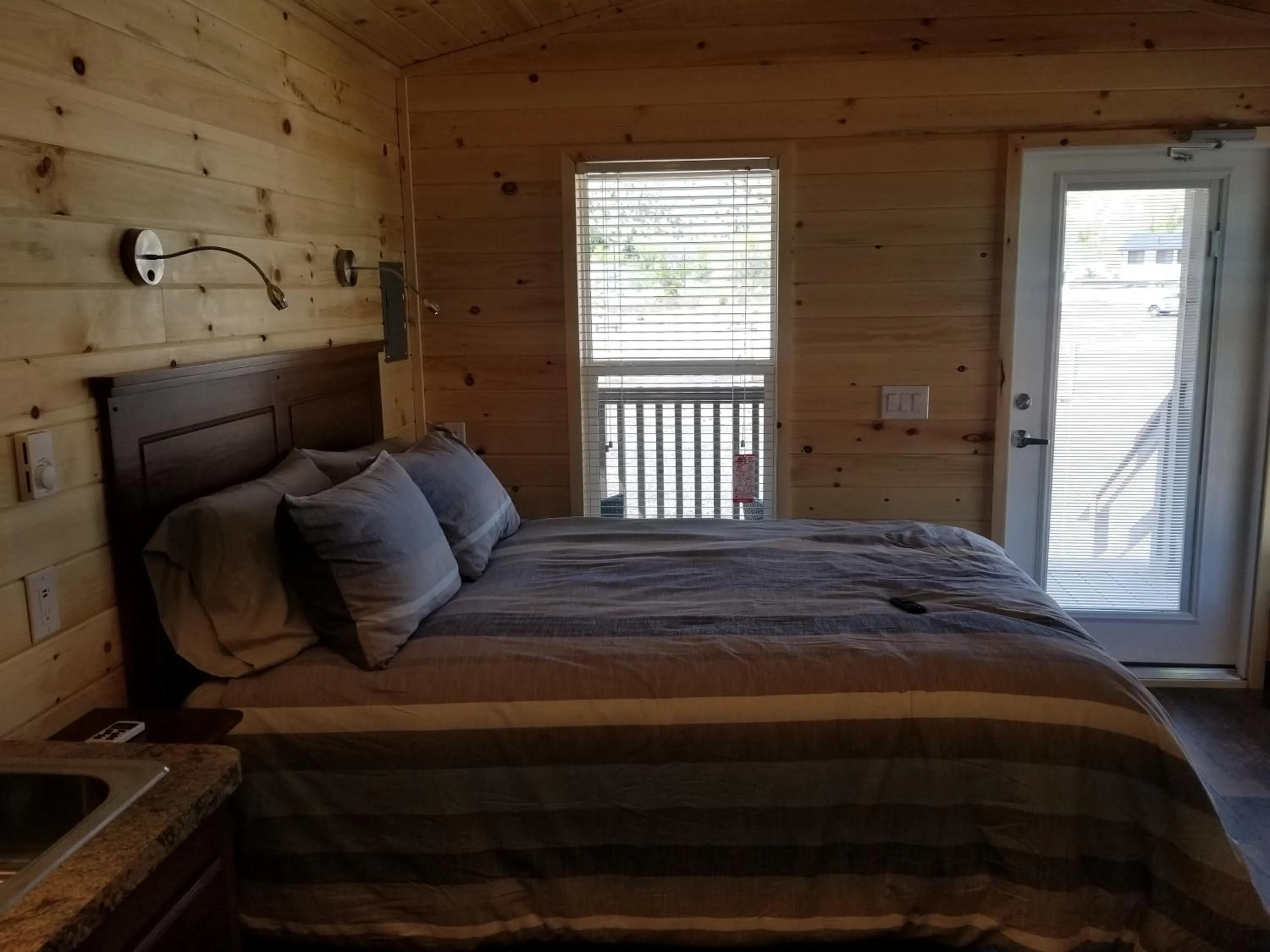Bed in Castle Gate RV Park