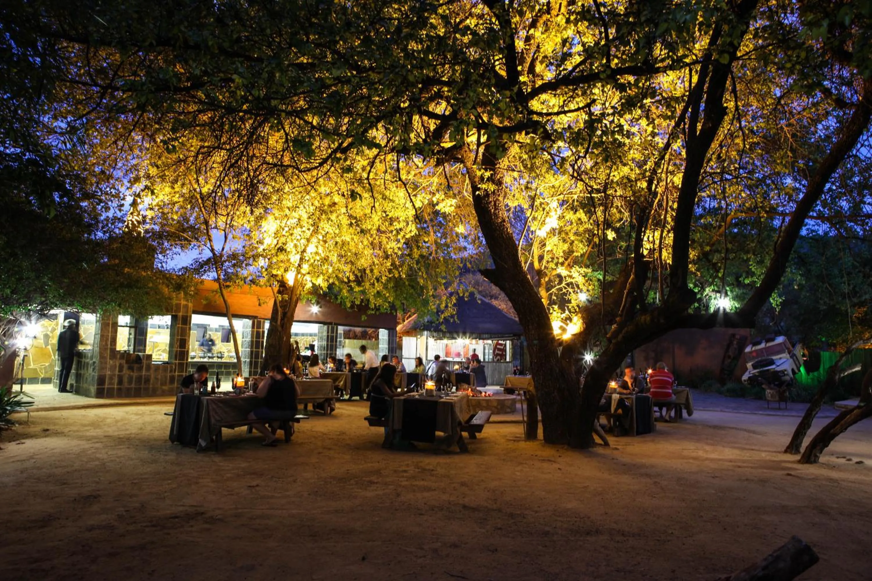 Restaurant/places to eat in Kedar Heritage Lodge, Conference Centre & Spa