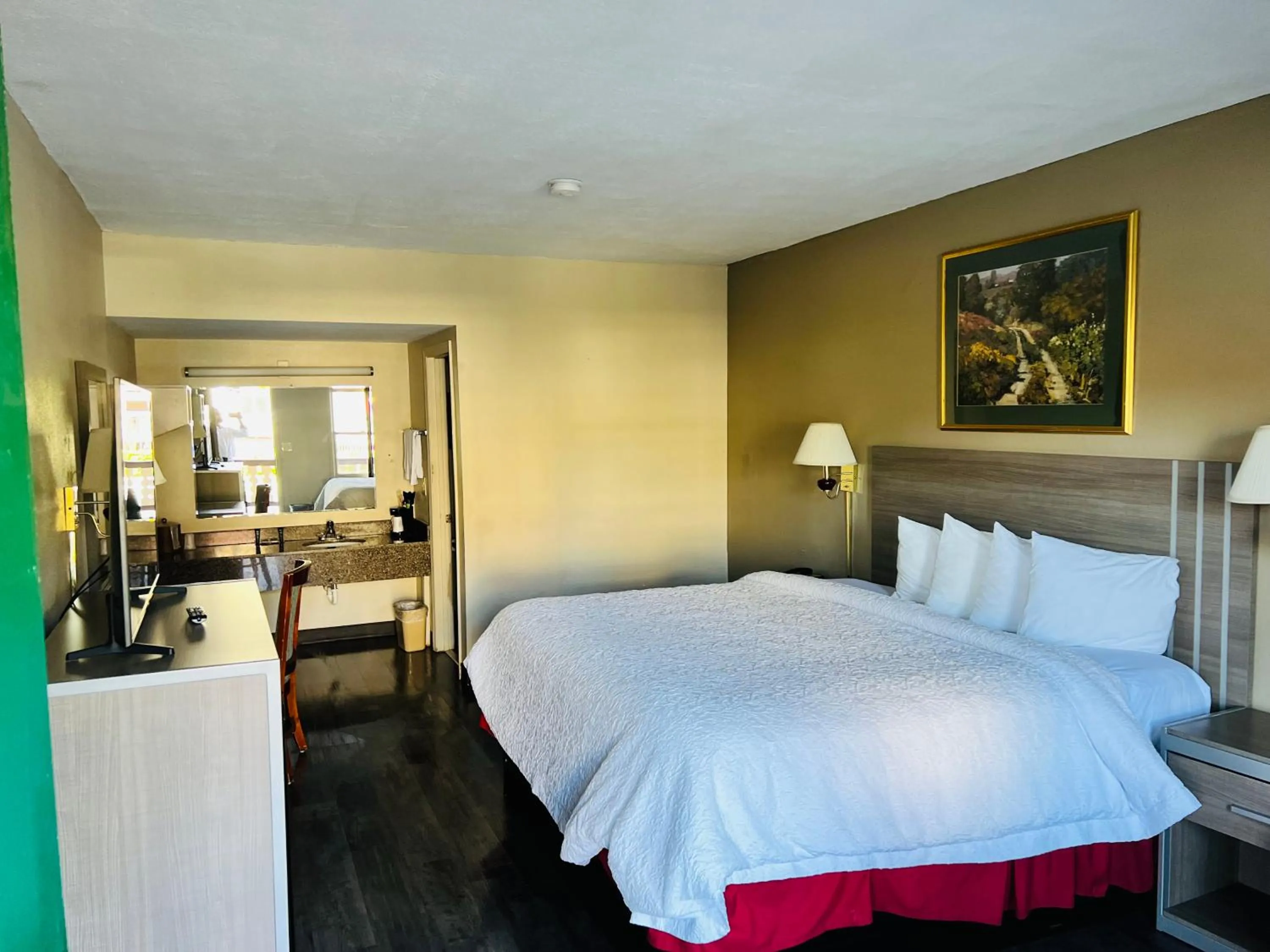 Bed in Alpine Valley Inn