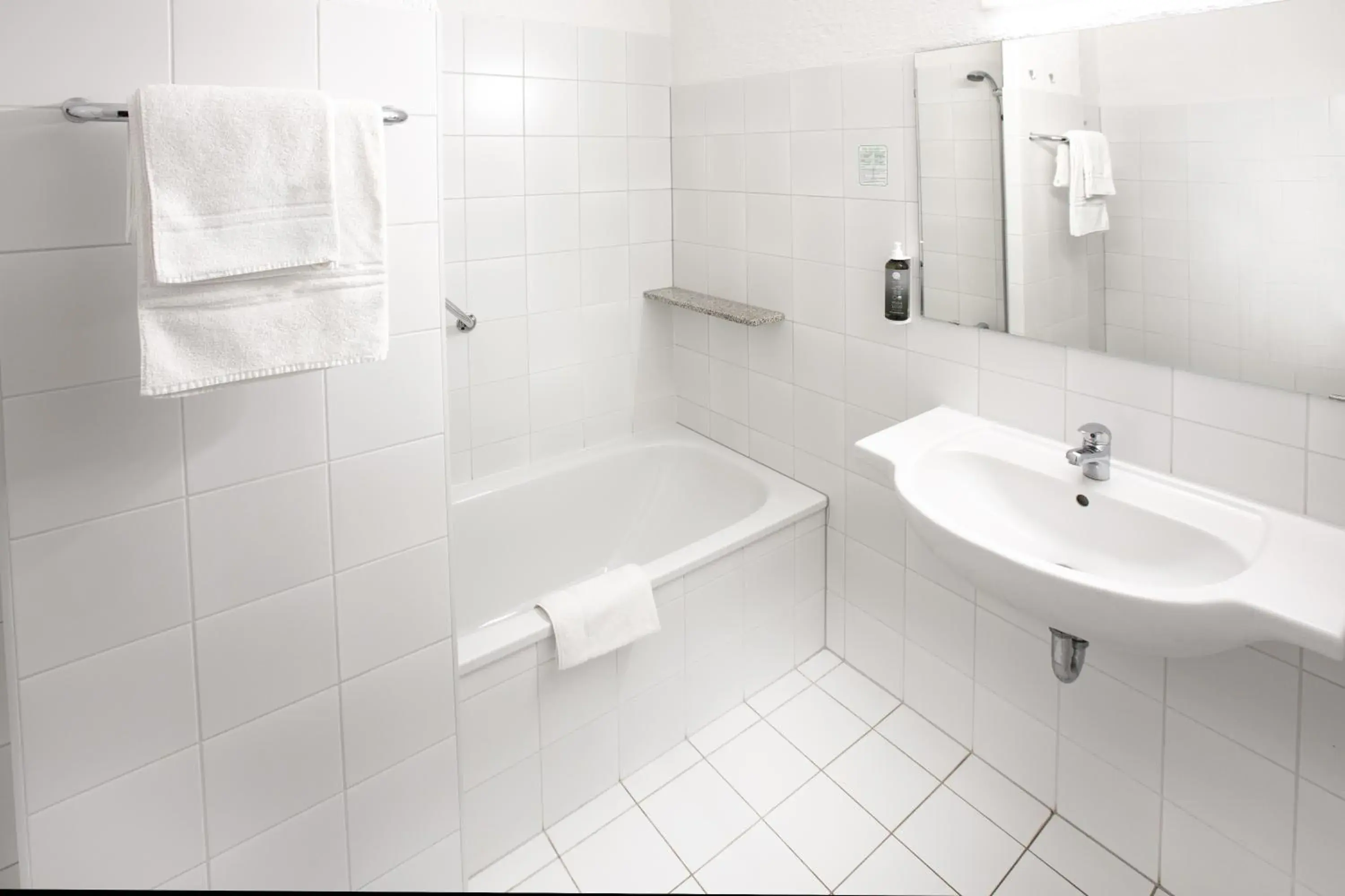 Standard Twin Room in Elan Hotel Standard Twin Room in Elan Hotel