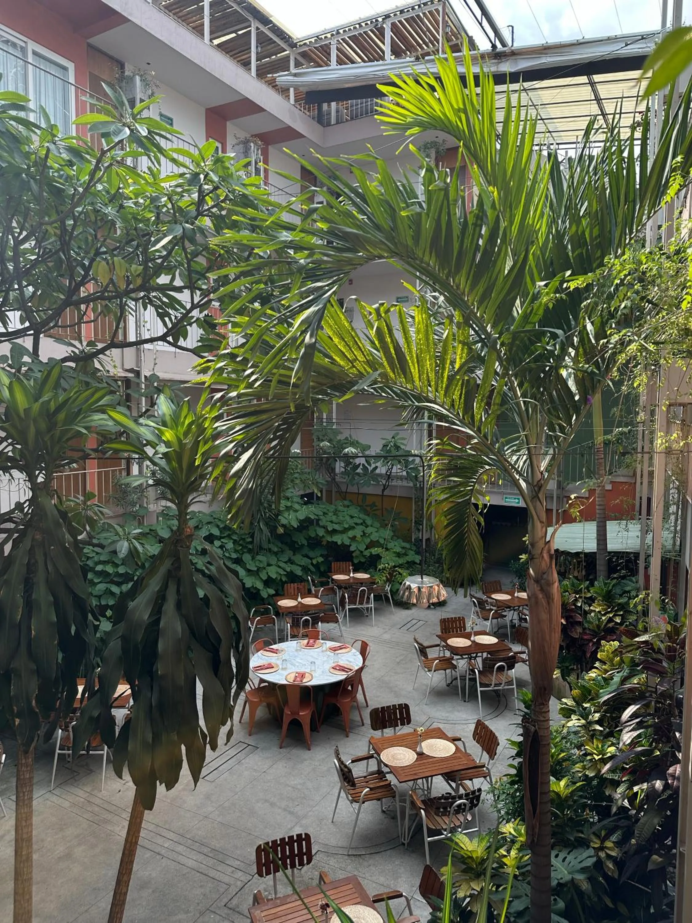 Flor de Mayo Hotel & Restaurant