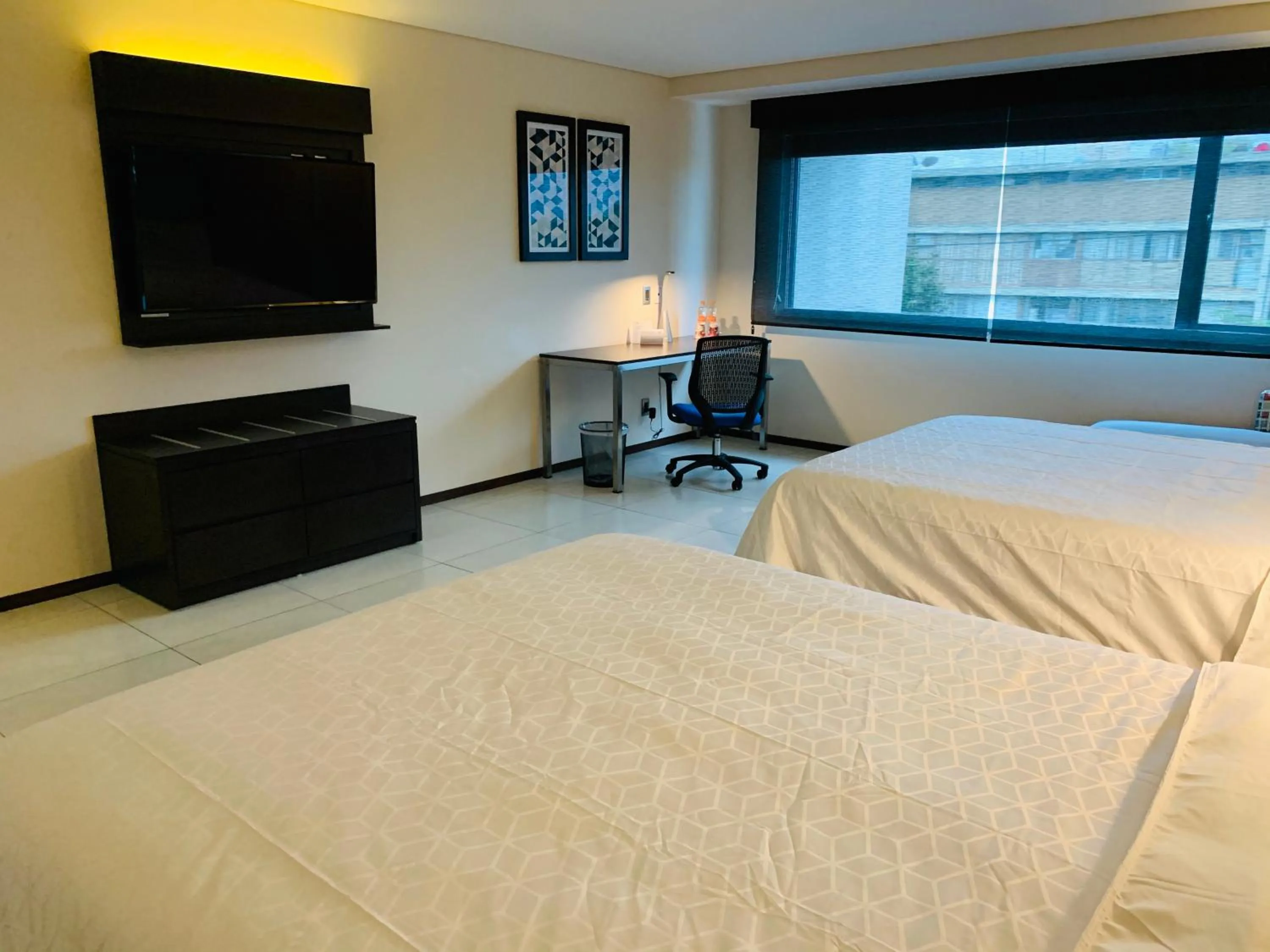 Bedroom, Bed in Holiday Inn Express - Mexico Basilica by IHG