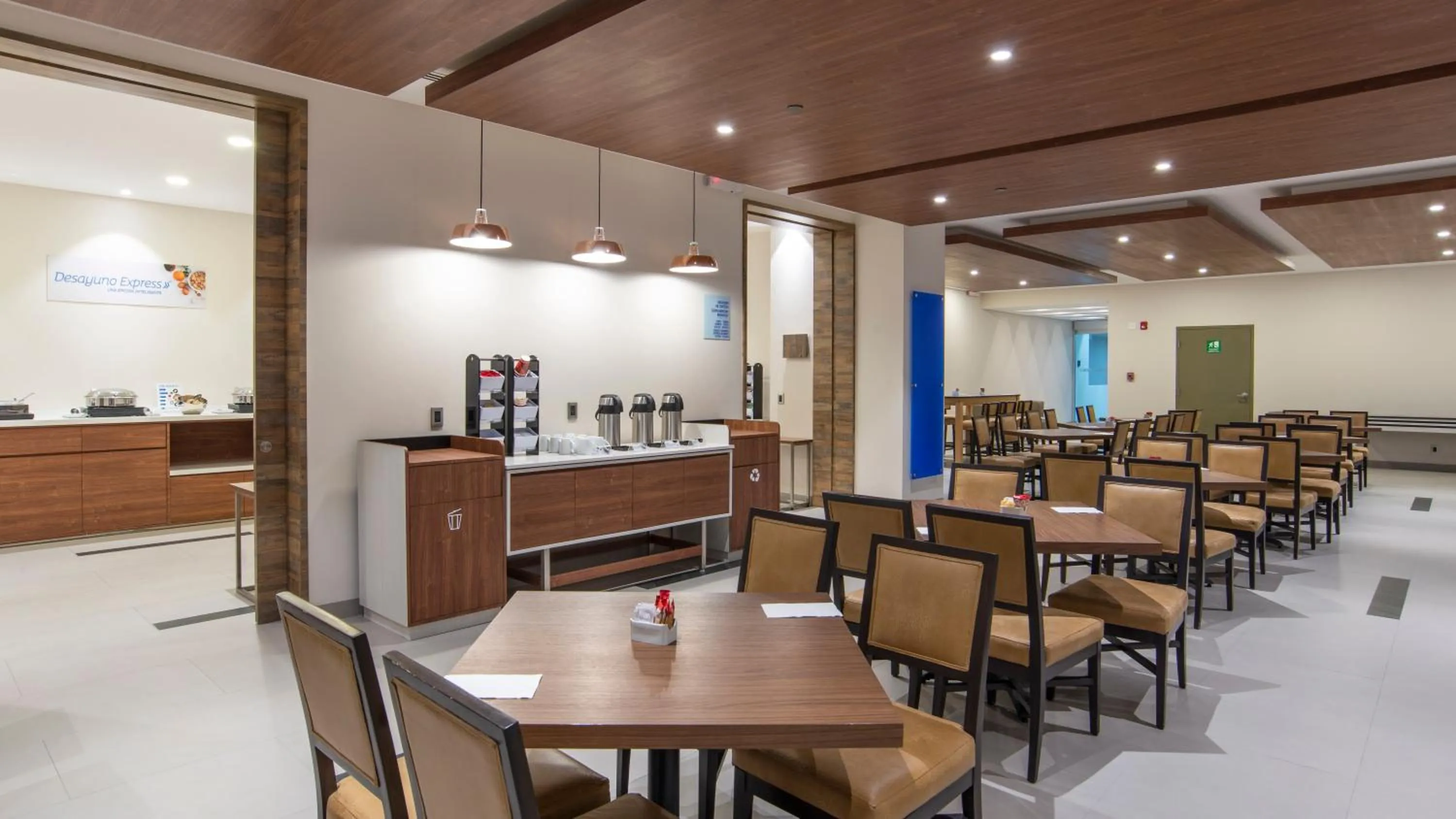 Breakfast in Holiday Inn Express - Mexico Basilica by IHG