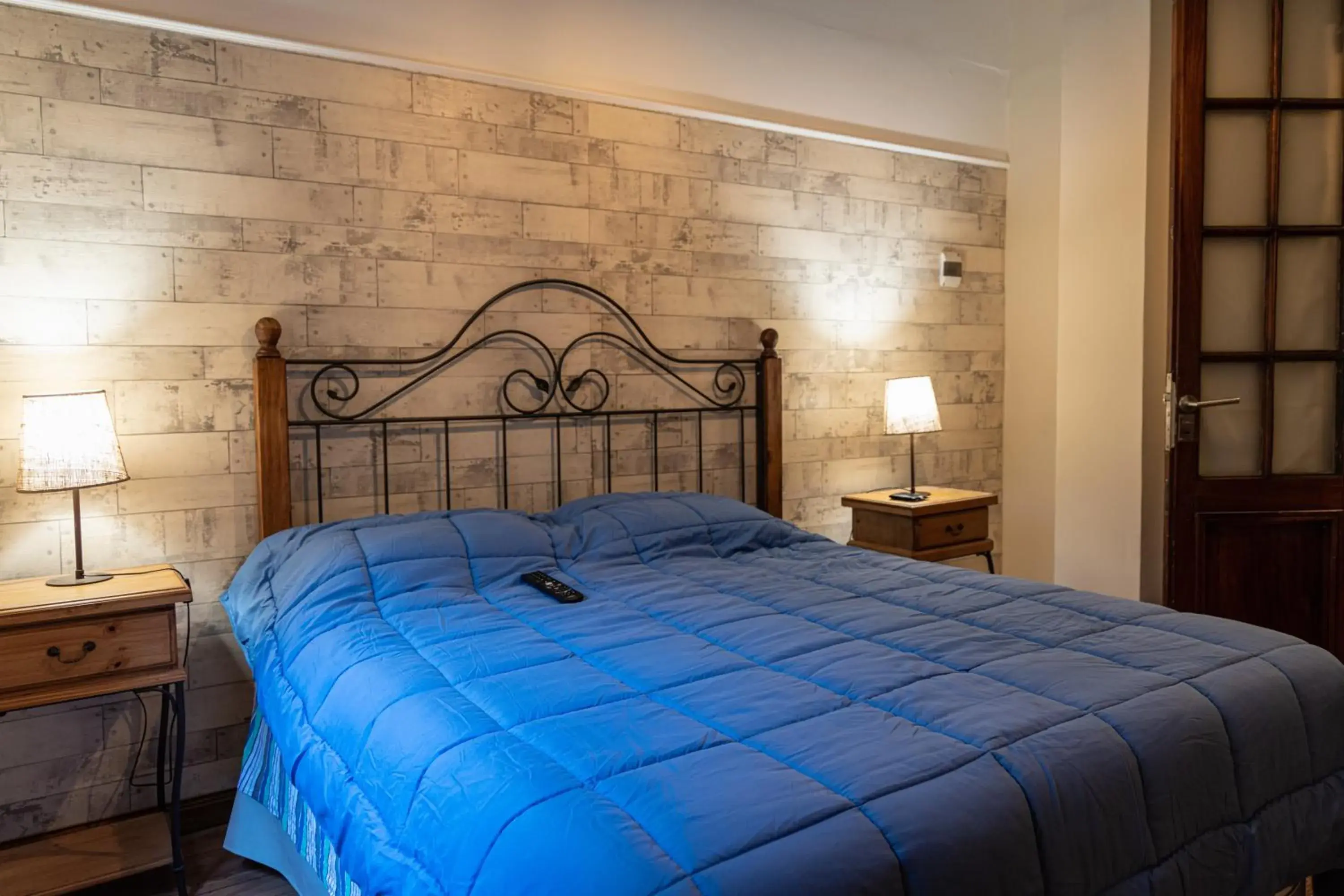 Double Room with Shared Bathroom in Che Juan Hostel BA Double Room with Shared Bathroom in Che Juan Hostel BA