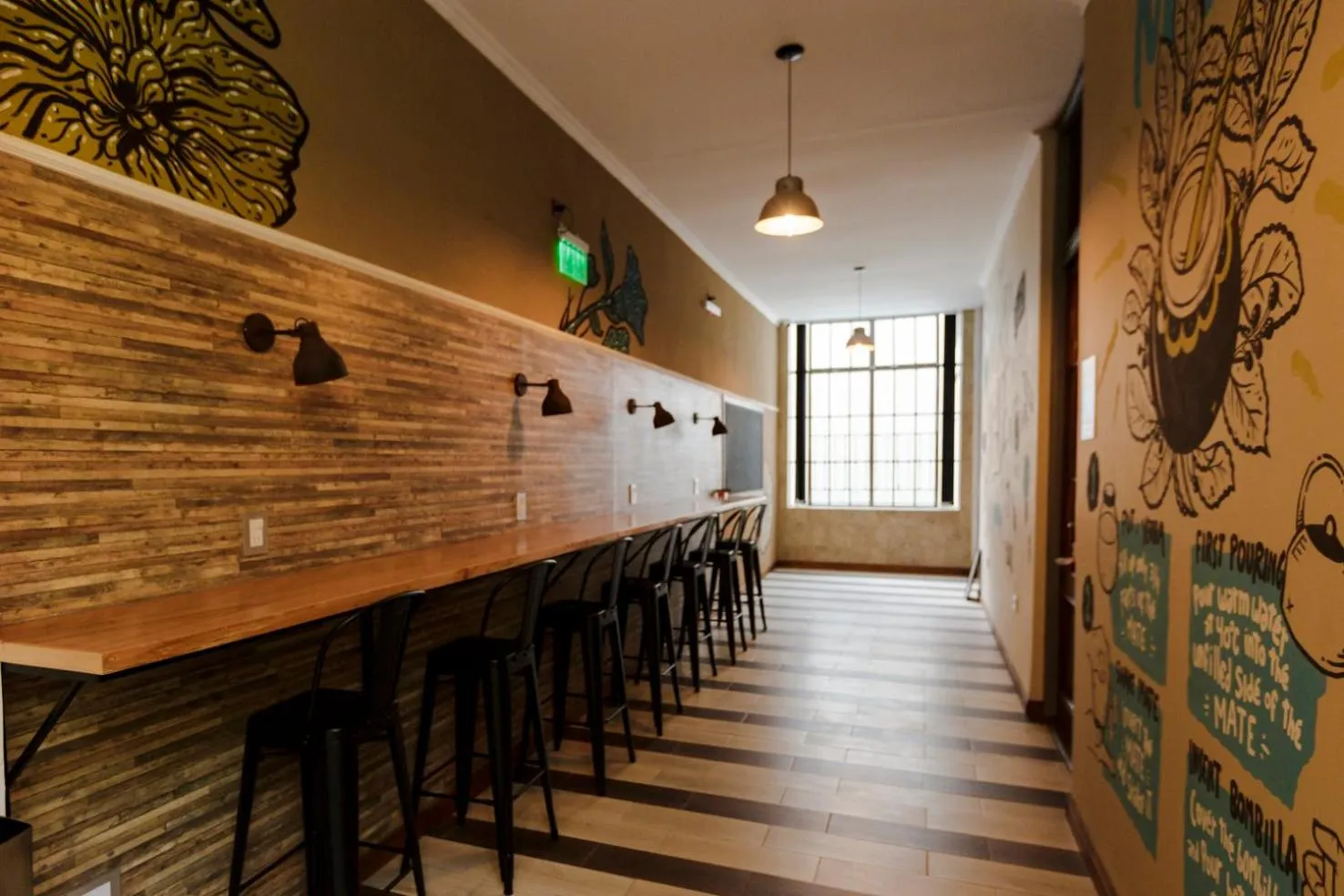 Seating area in Che Juan Hostel BA