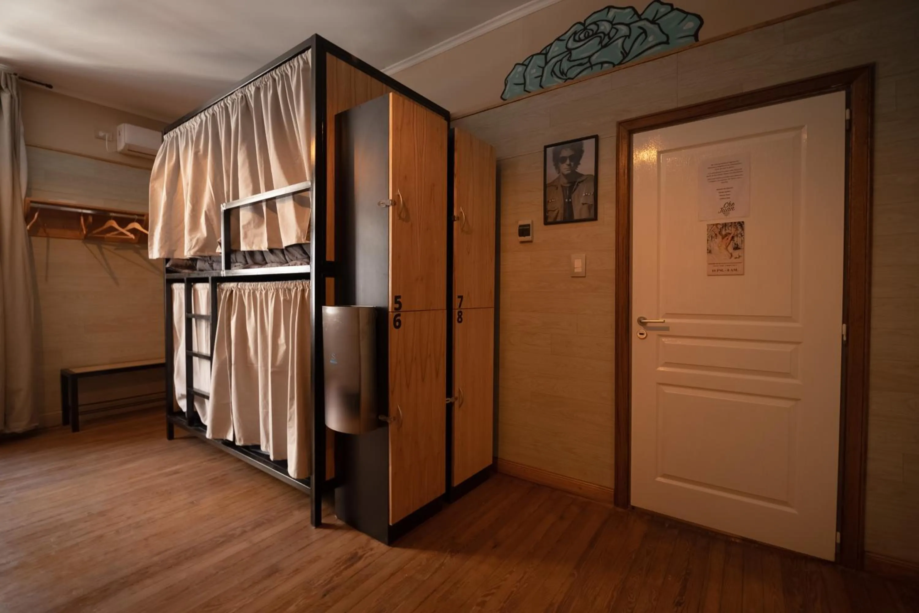 bunk bed, Bed in Che Juan Hostel BA