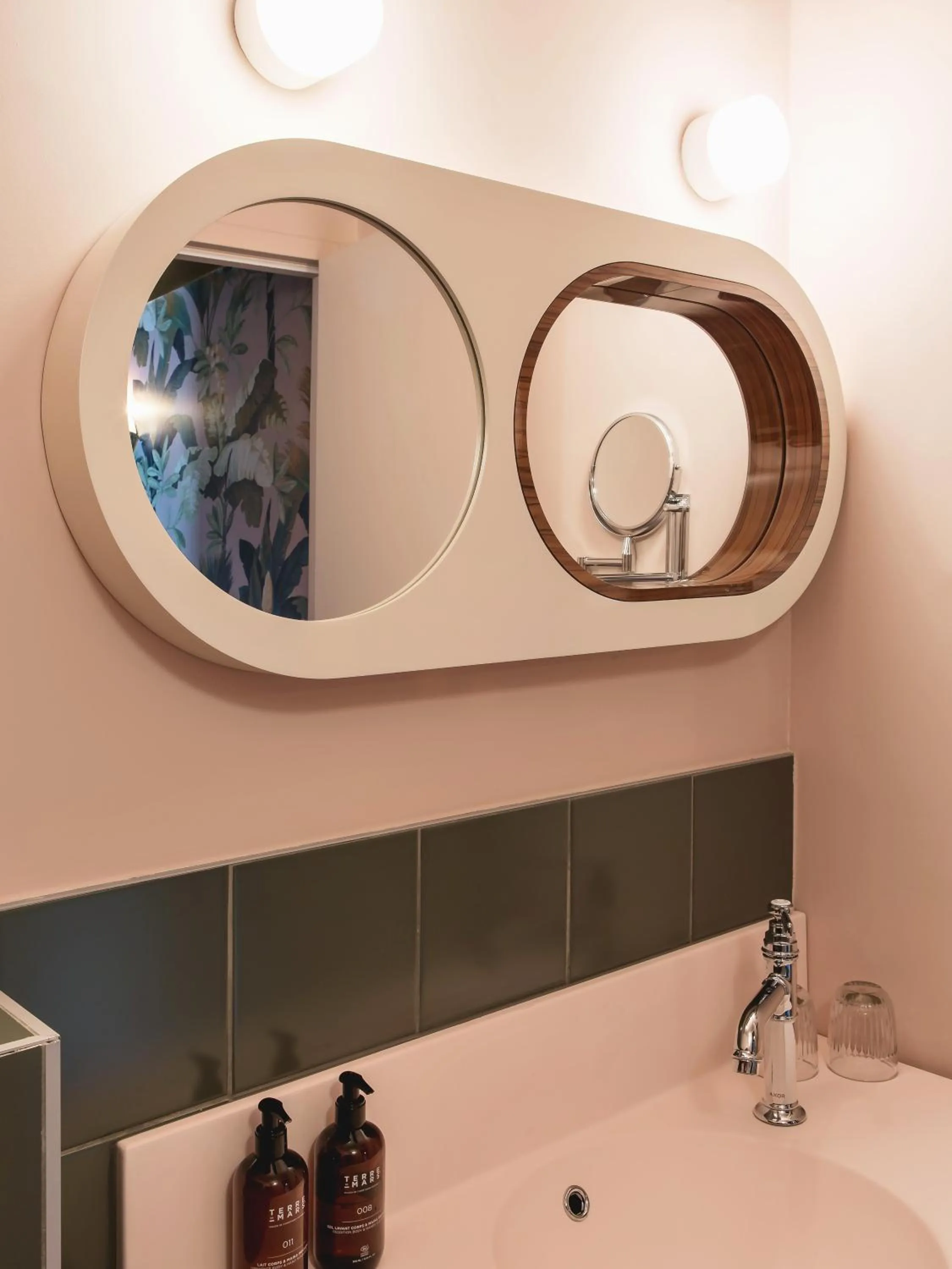 Bathroom in Hôtel Mercedes