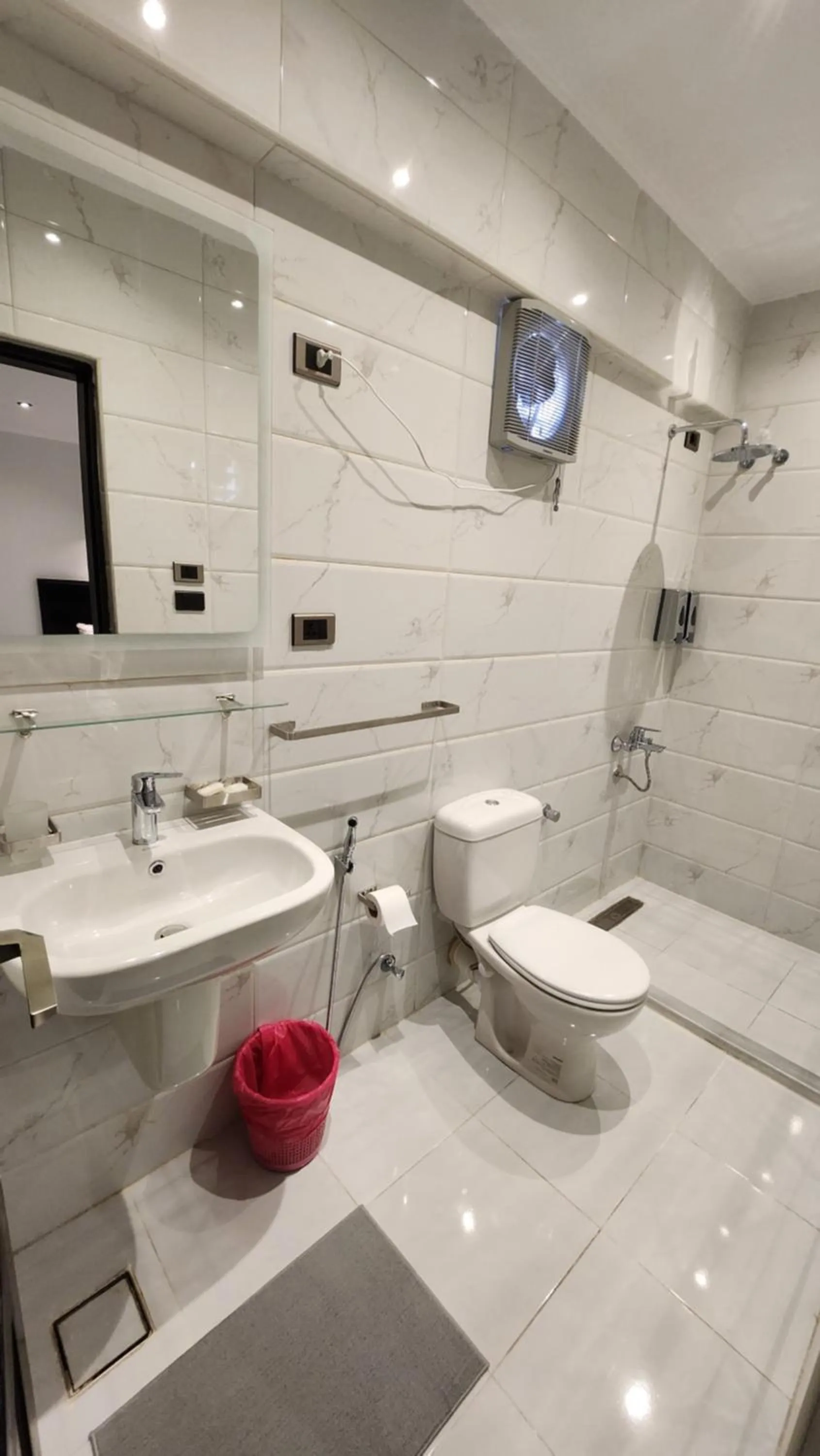 Shower in Helio Cairo Hotel