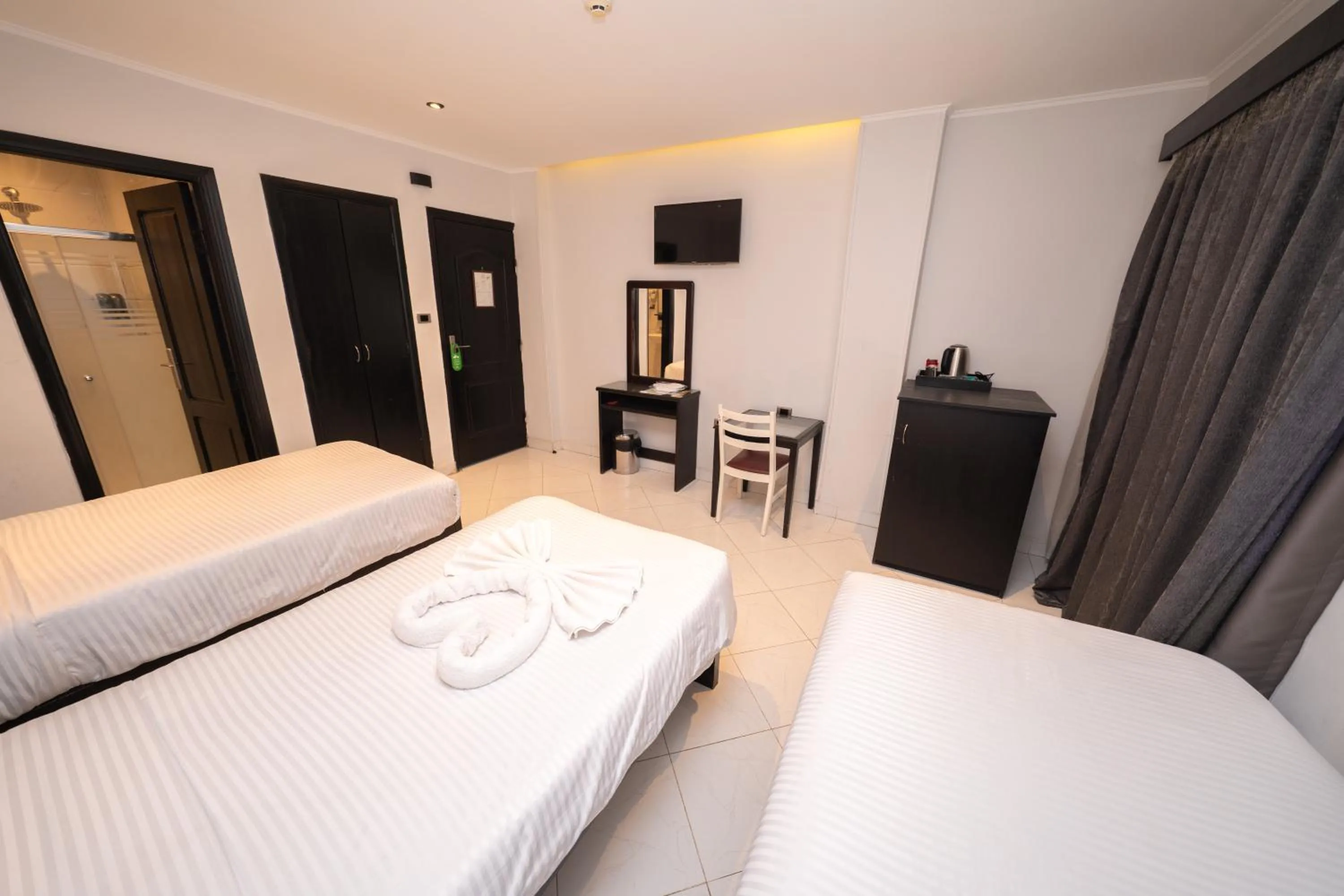 Bedroom, Bed in Helio Cairo Hotel