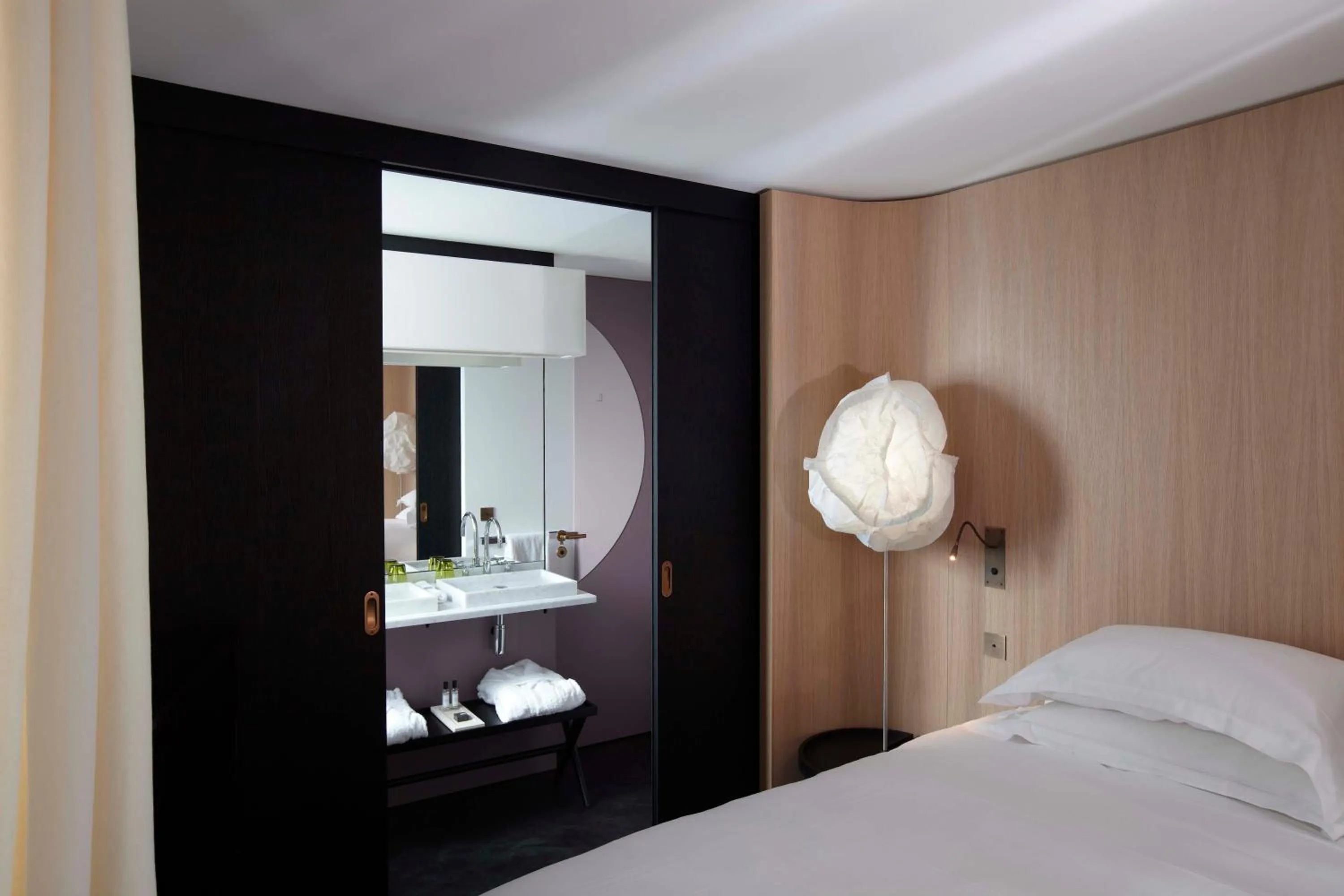 Bed in Hôtel du Ministère