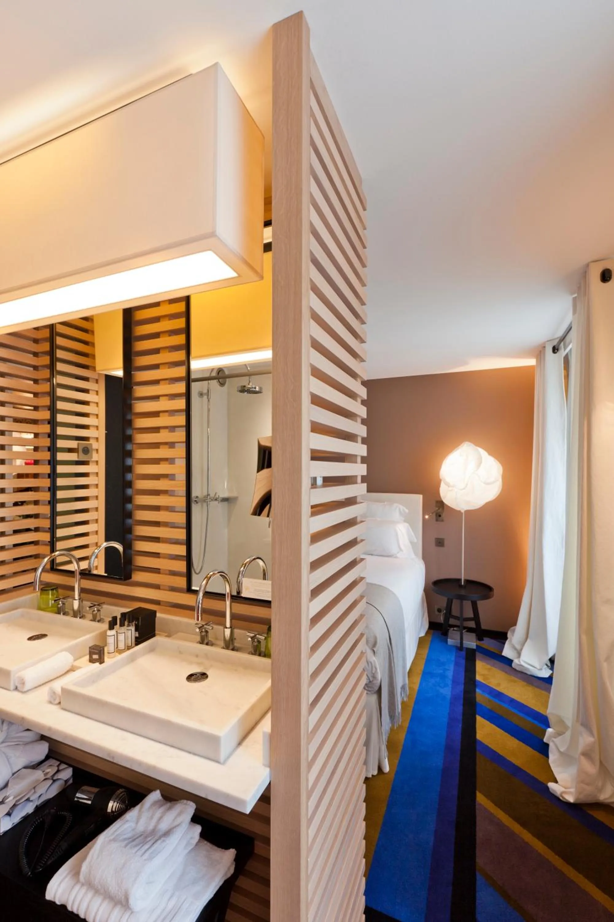 Bed in Hôtel du Ministère