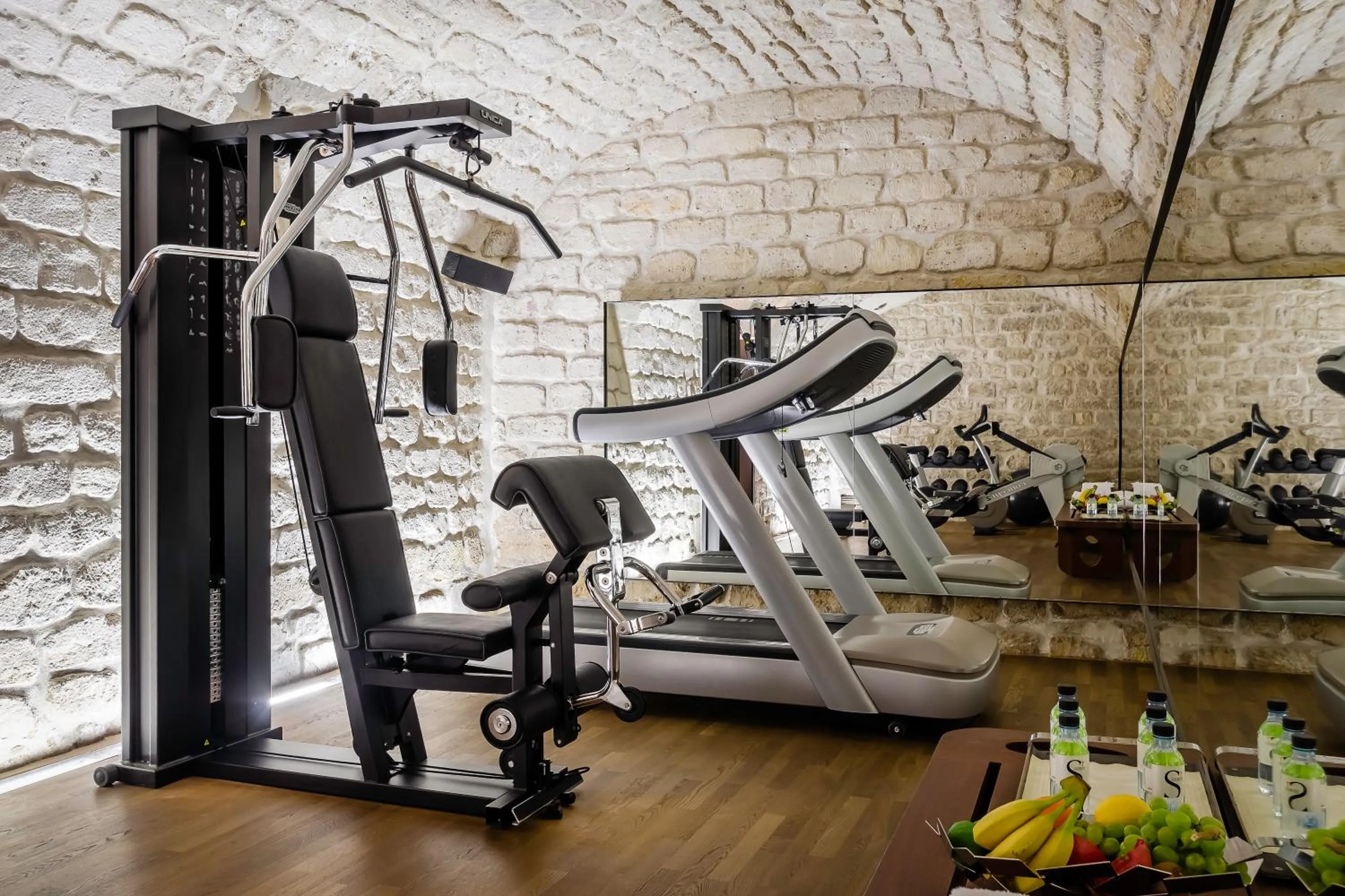 Fitness centre/facilities in Hôtel du Ministère