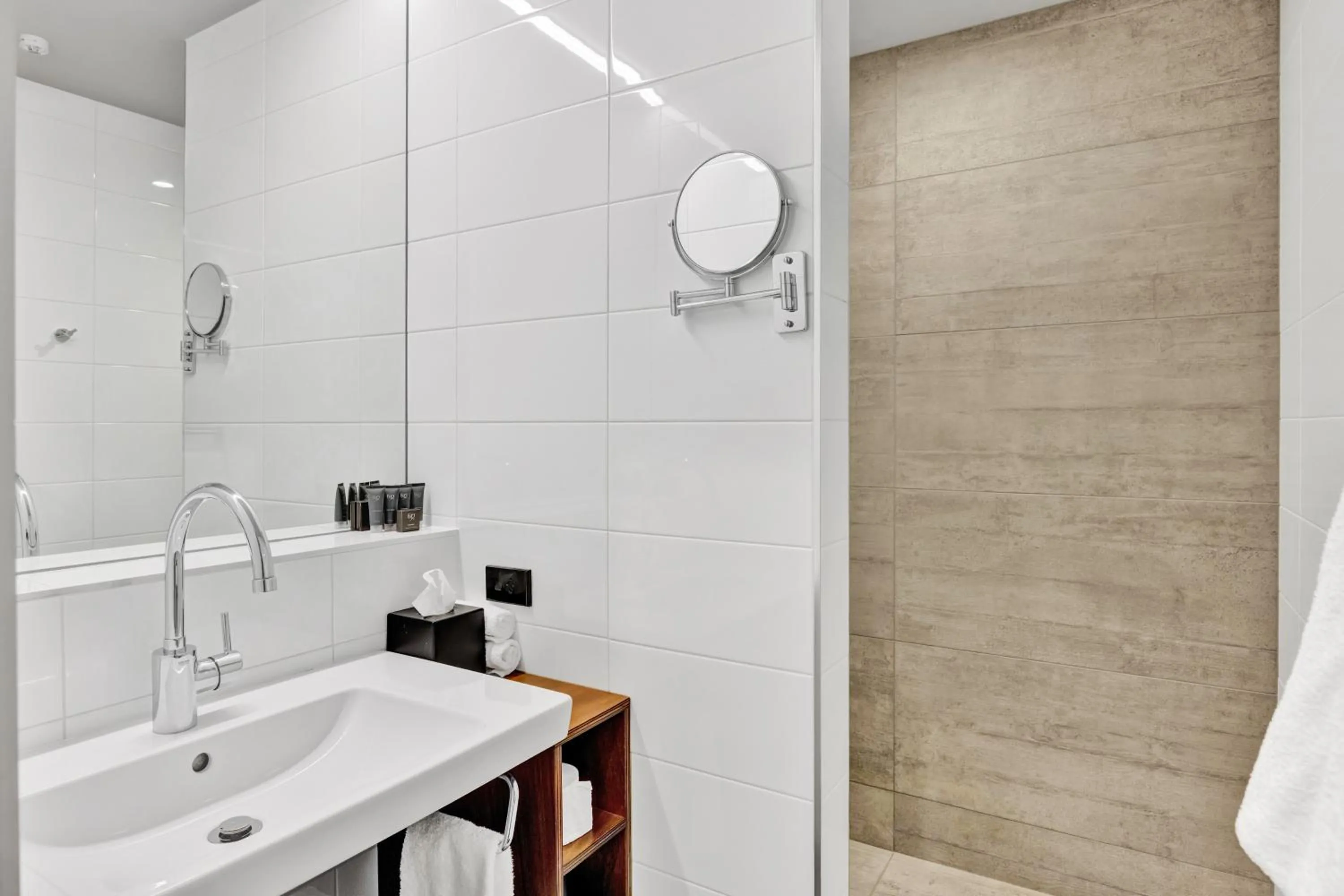 Bathroom in King and Queen Hotel Suites