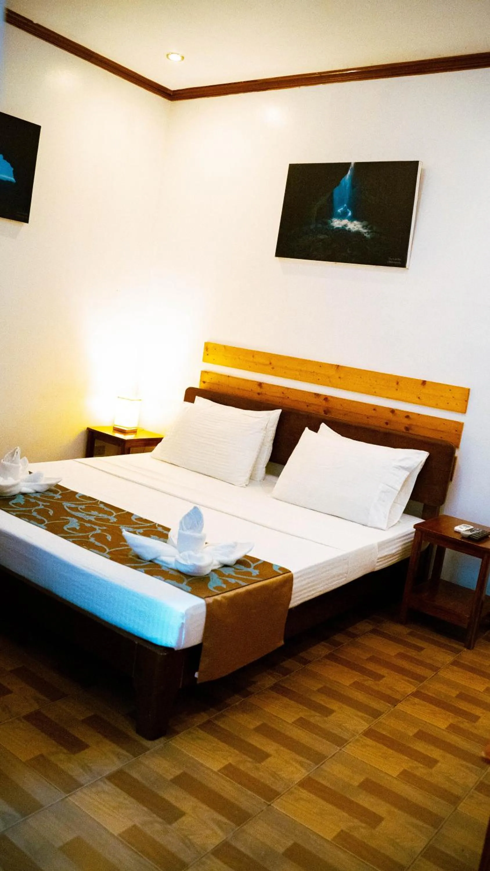 Bed in DiveGurus Boracay Beach Resort