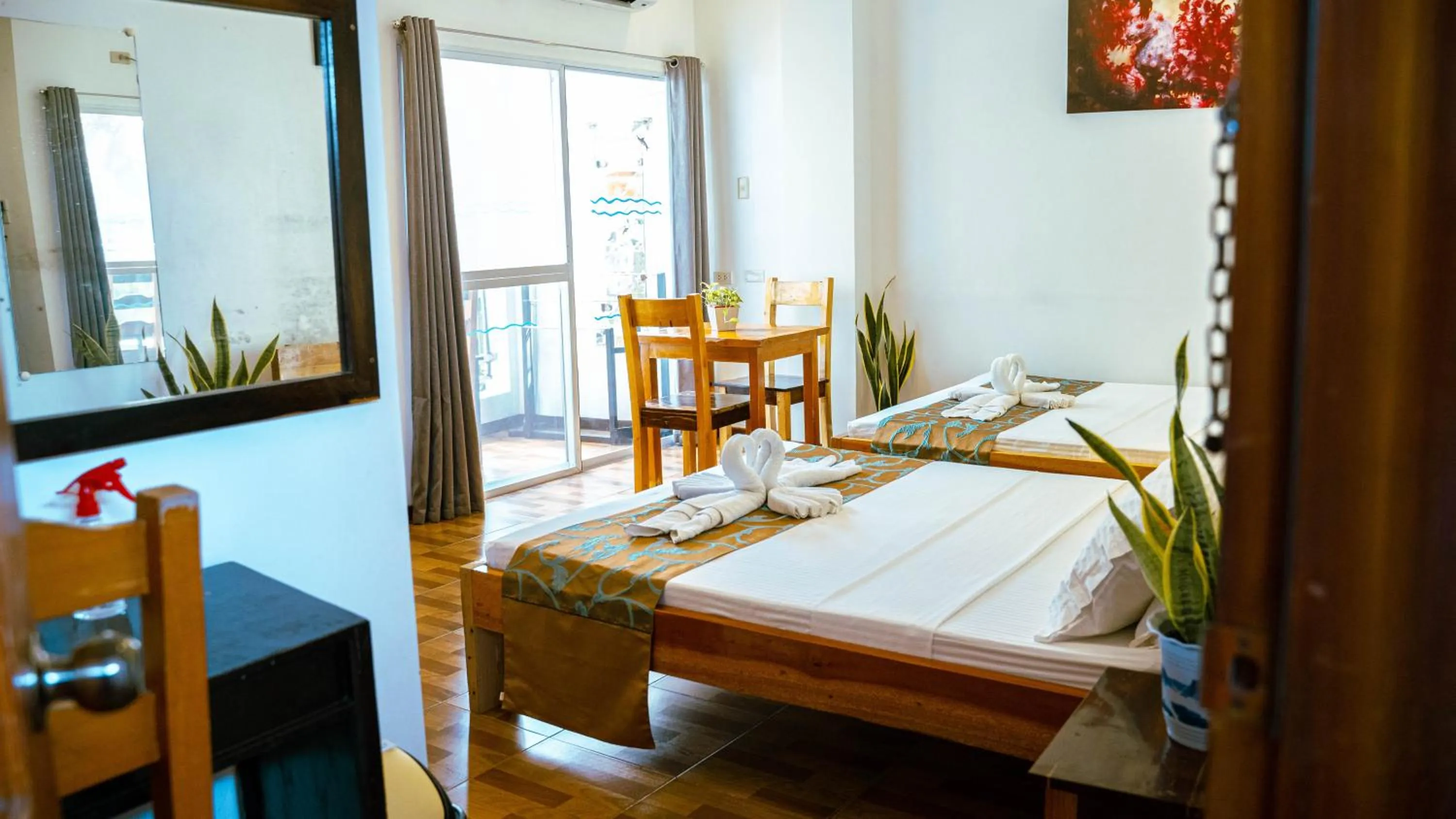 Bedroom, Bed in DiveGurus Boracay Beach Resort