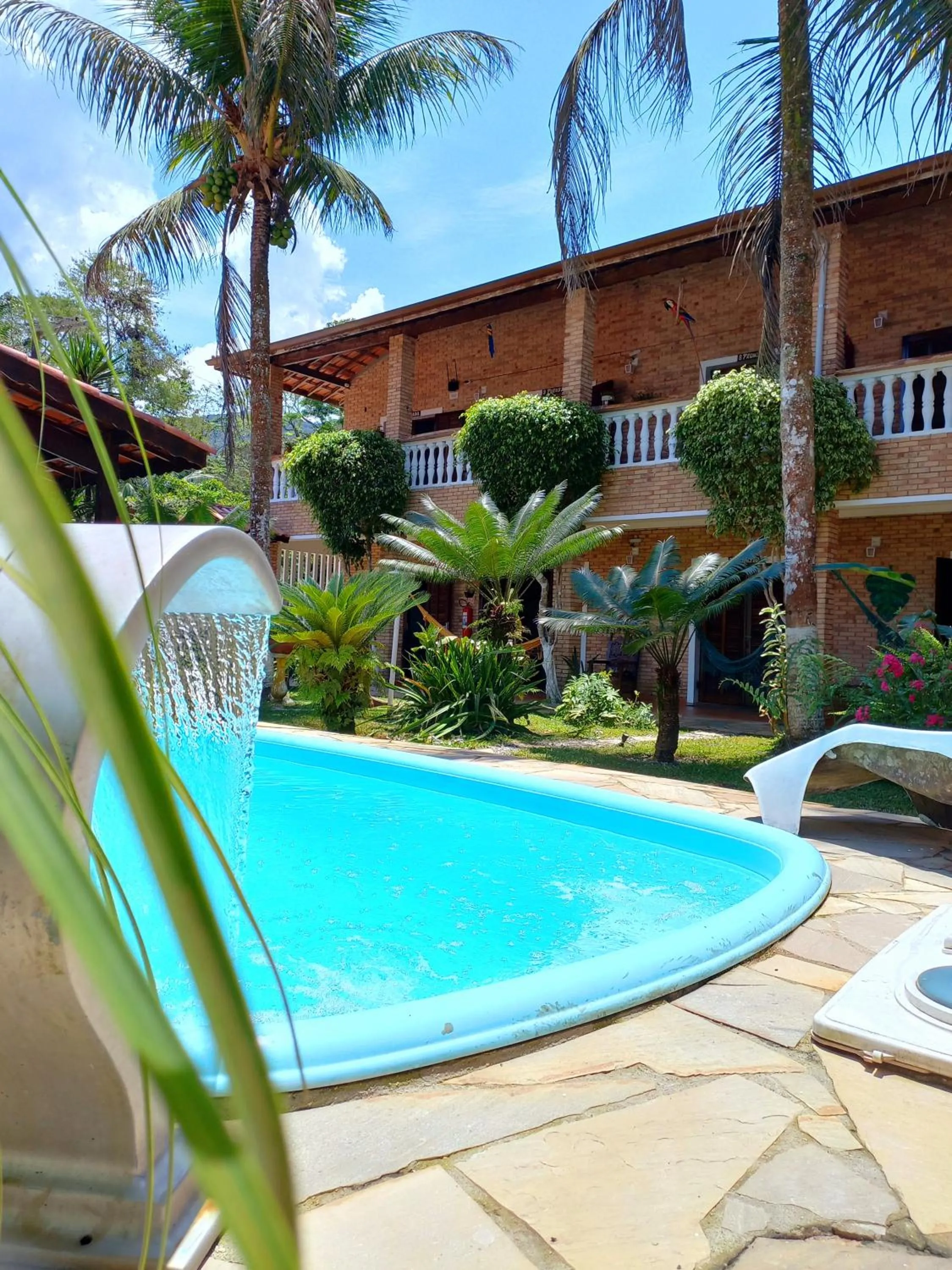 Swimming pool in Chalé da Ju