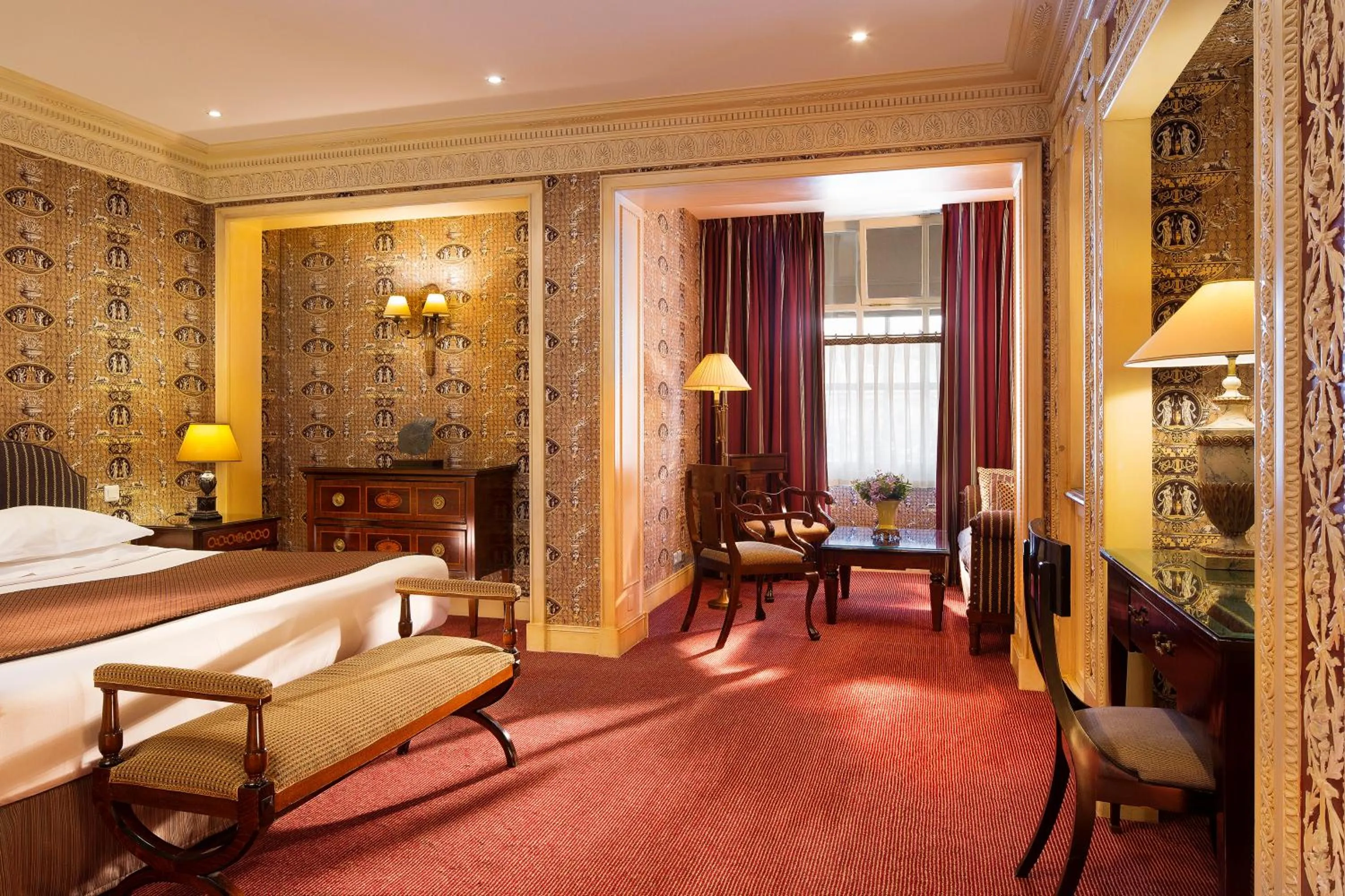 Photo of the whole room, Bed in Hôtel des Grands Hommes
