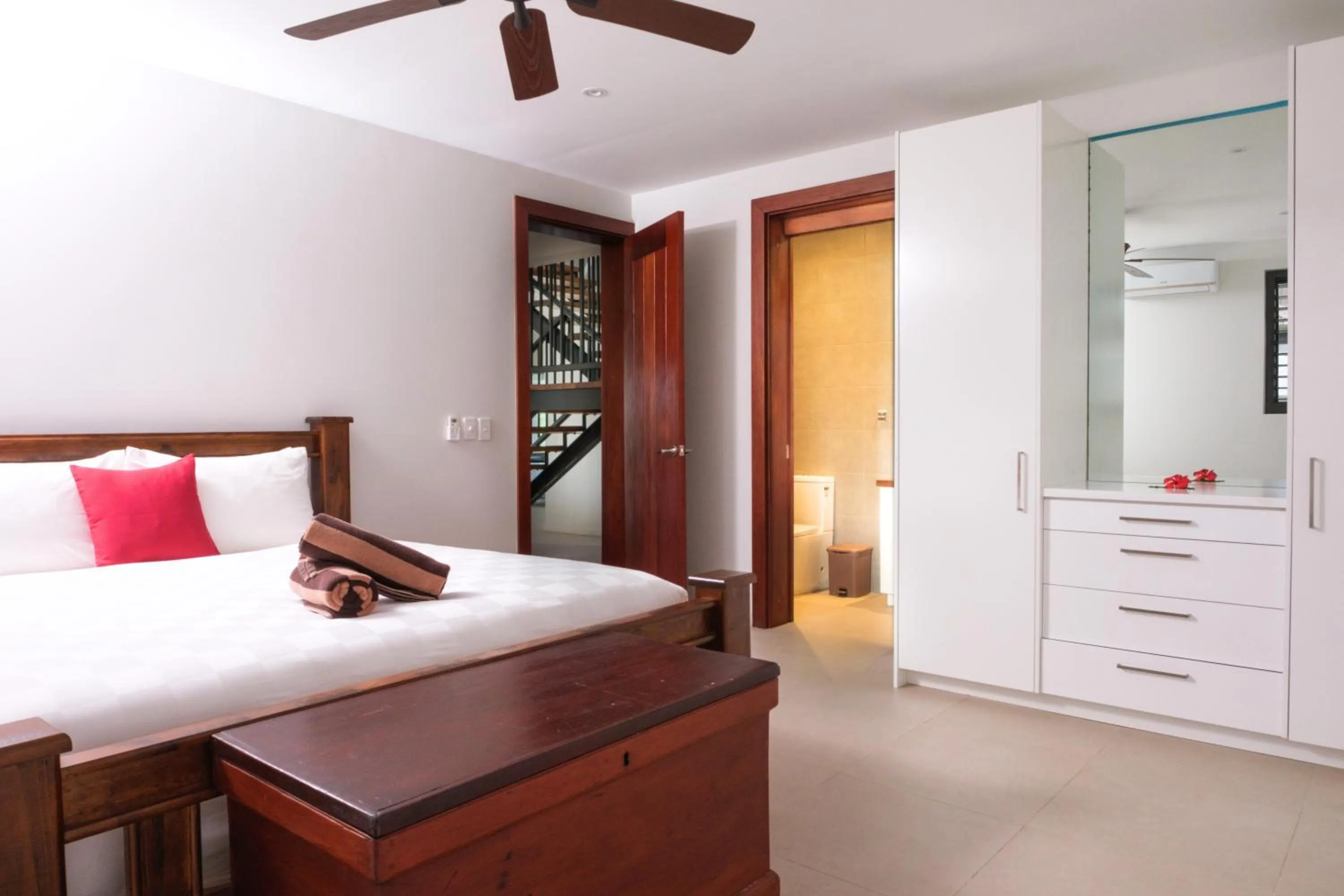 Photo of the whole room, Bed in Naisoso Island Villas - Fiji